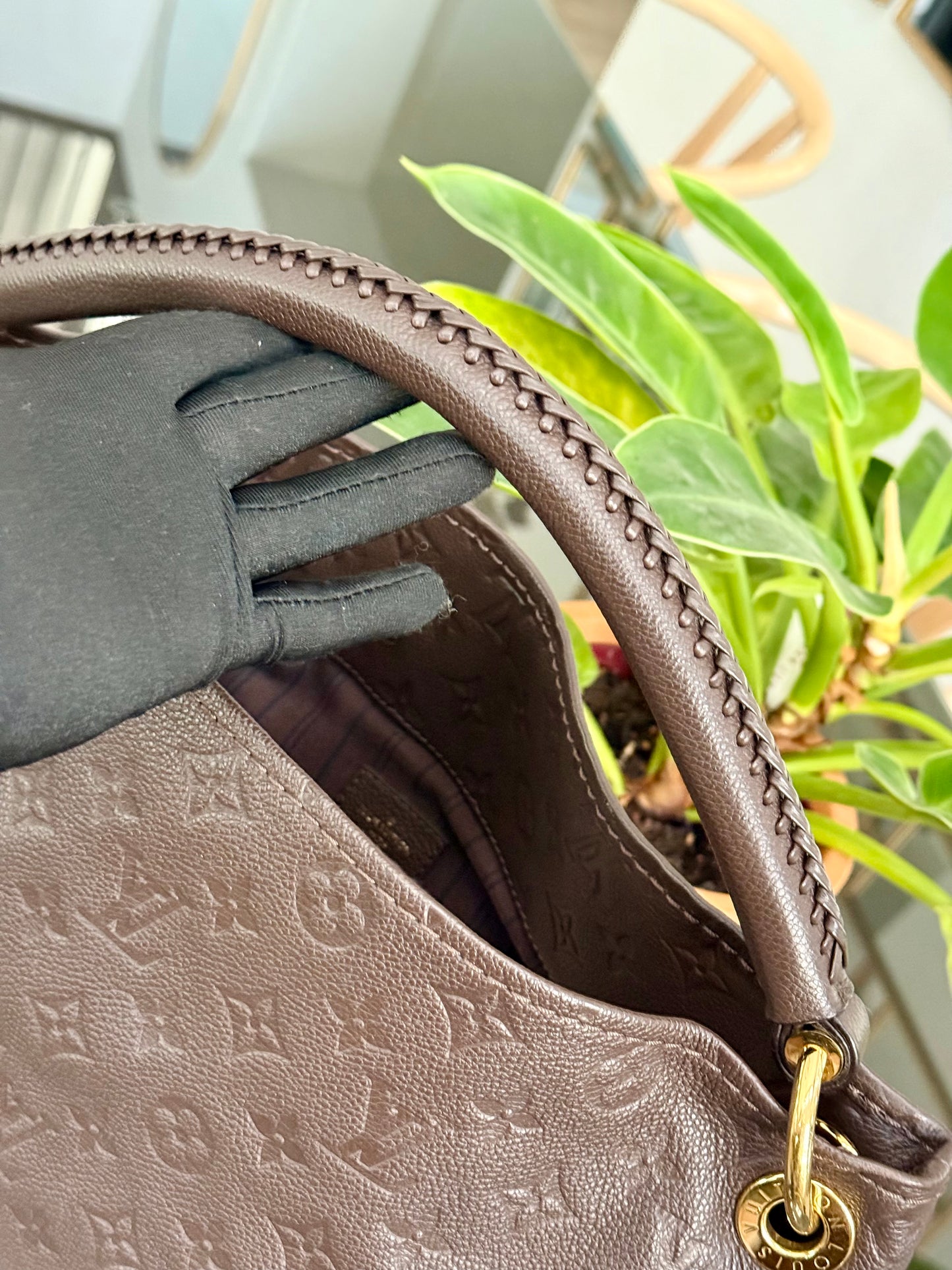 Artsy MM Empriente ( Dark Brown ) with Dustbag and Insert Organizer - ๐
Year: 2012