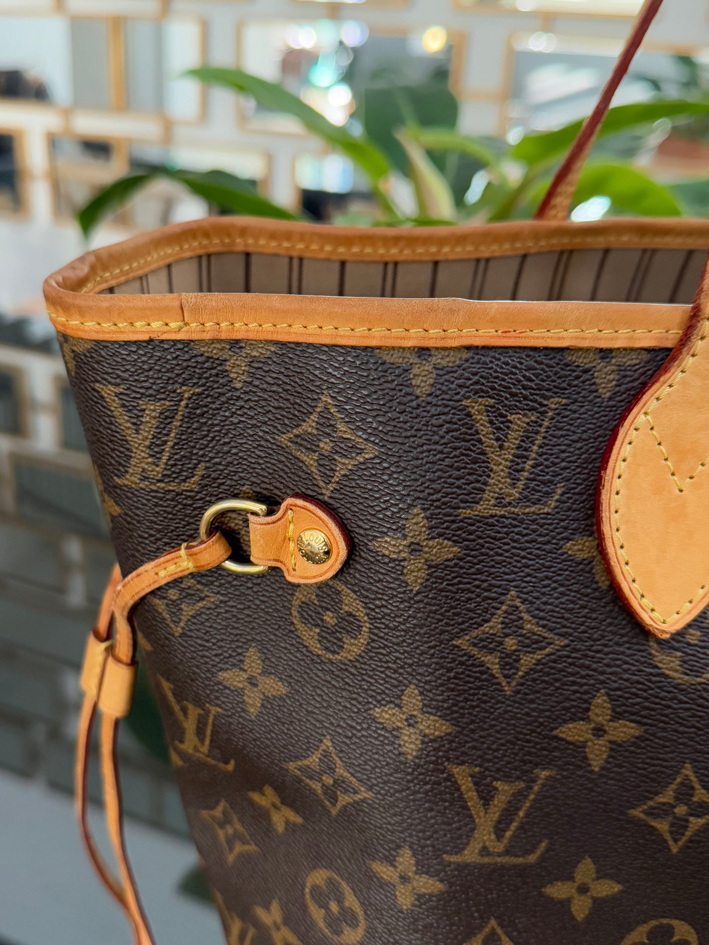 Neverfull MM with Dustbag and Insert Organizer -๐๏ธ Year: 2011