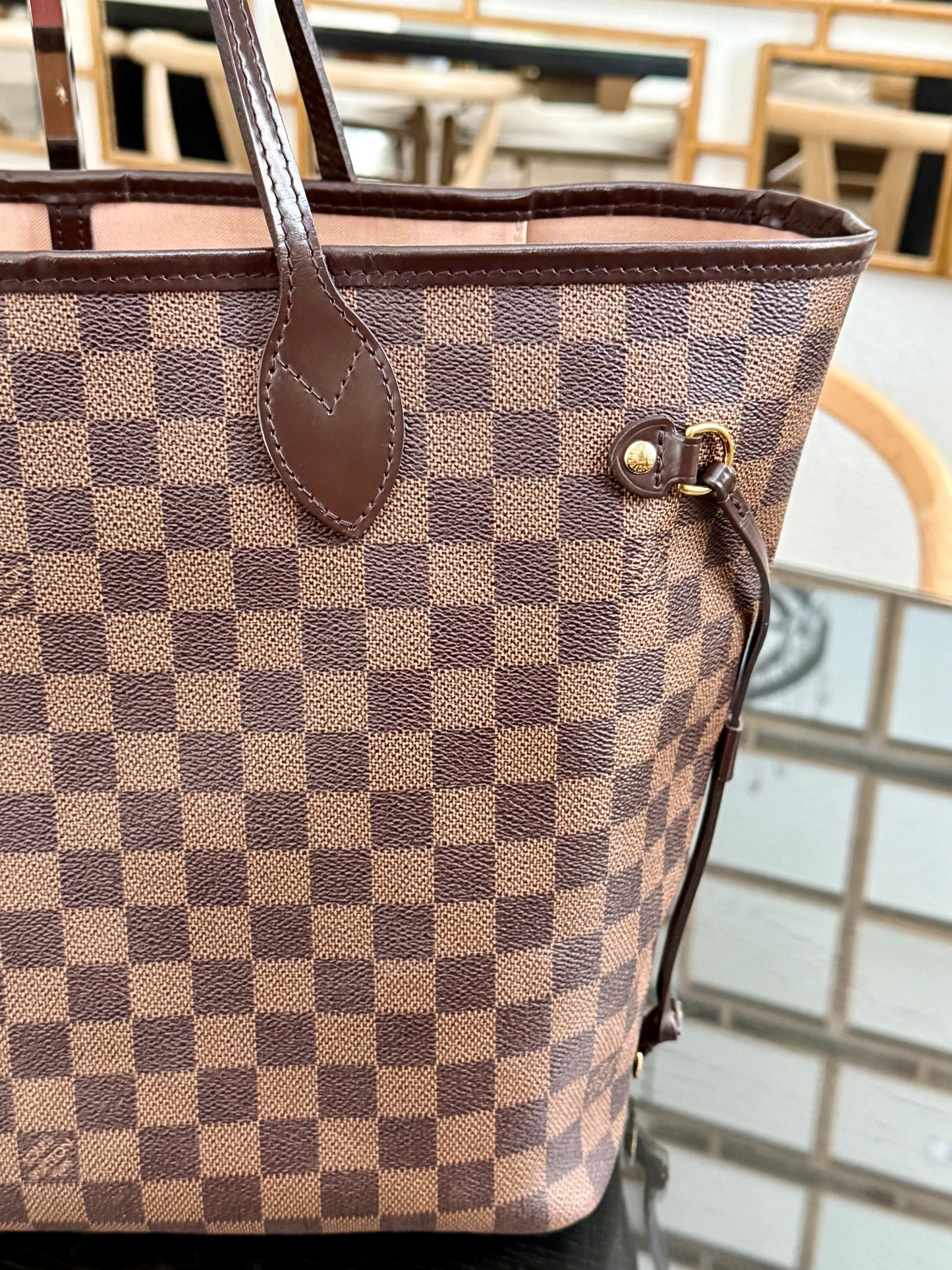 Neverfull MM in Rose Ballerine DE with Dustbag 🗓️ Year: 2016