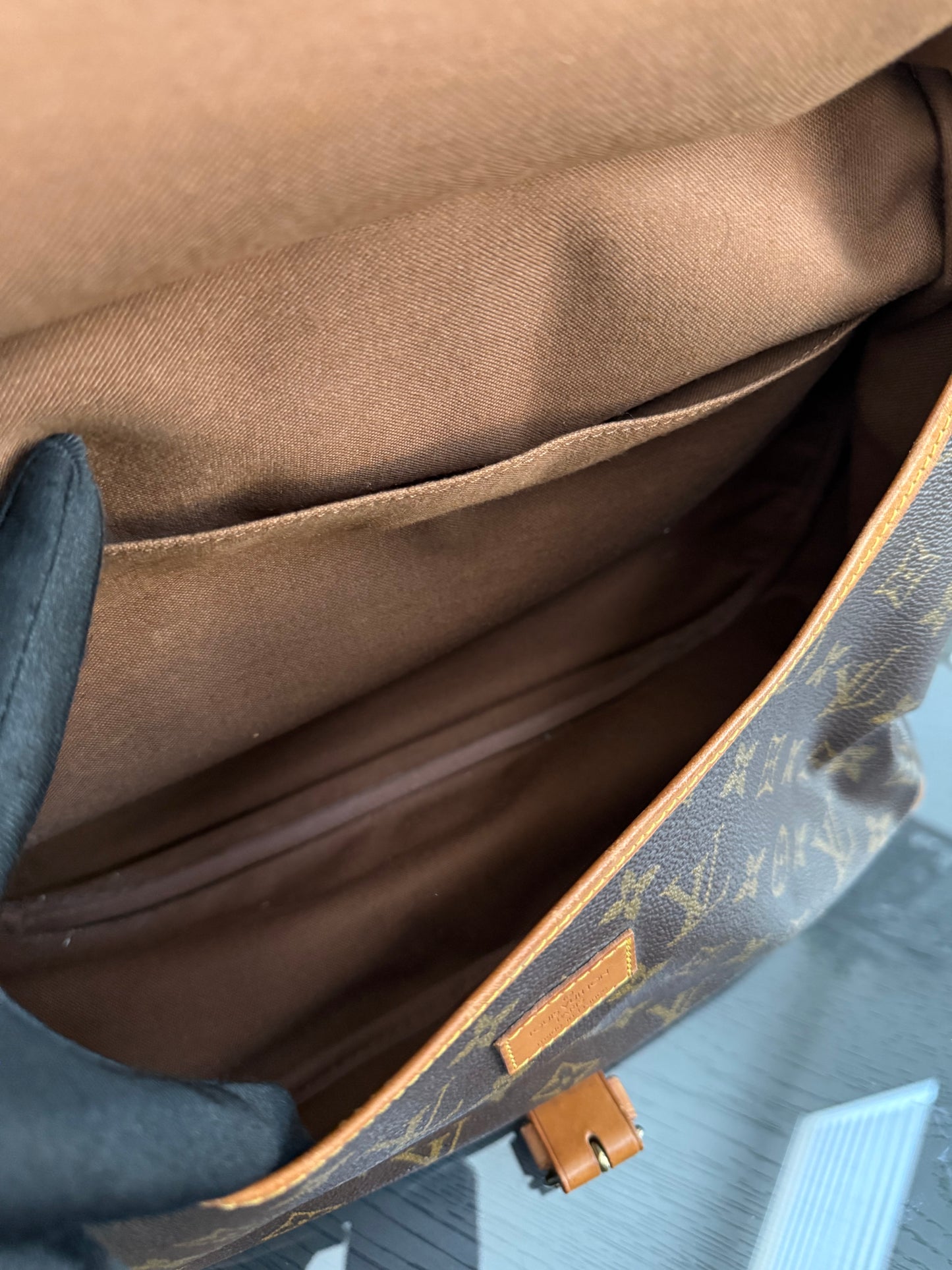Saumur 35 Crossbody -๐๏ธ Year: 1992