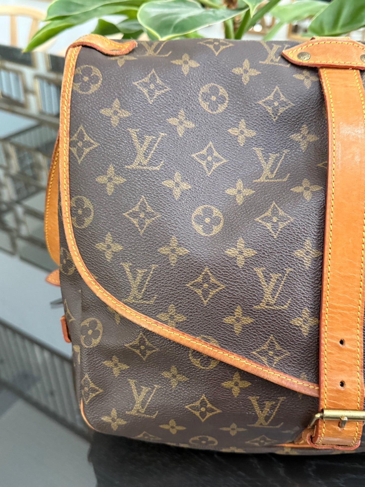 Saumur 35 Crossbody -๐๏ธ Year: 1992