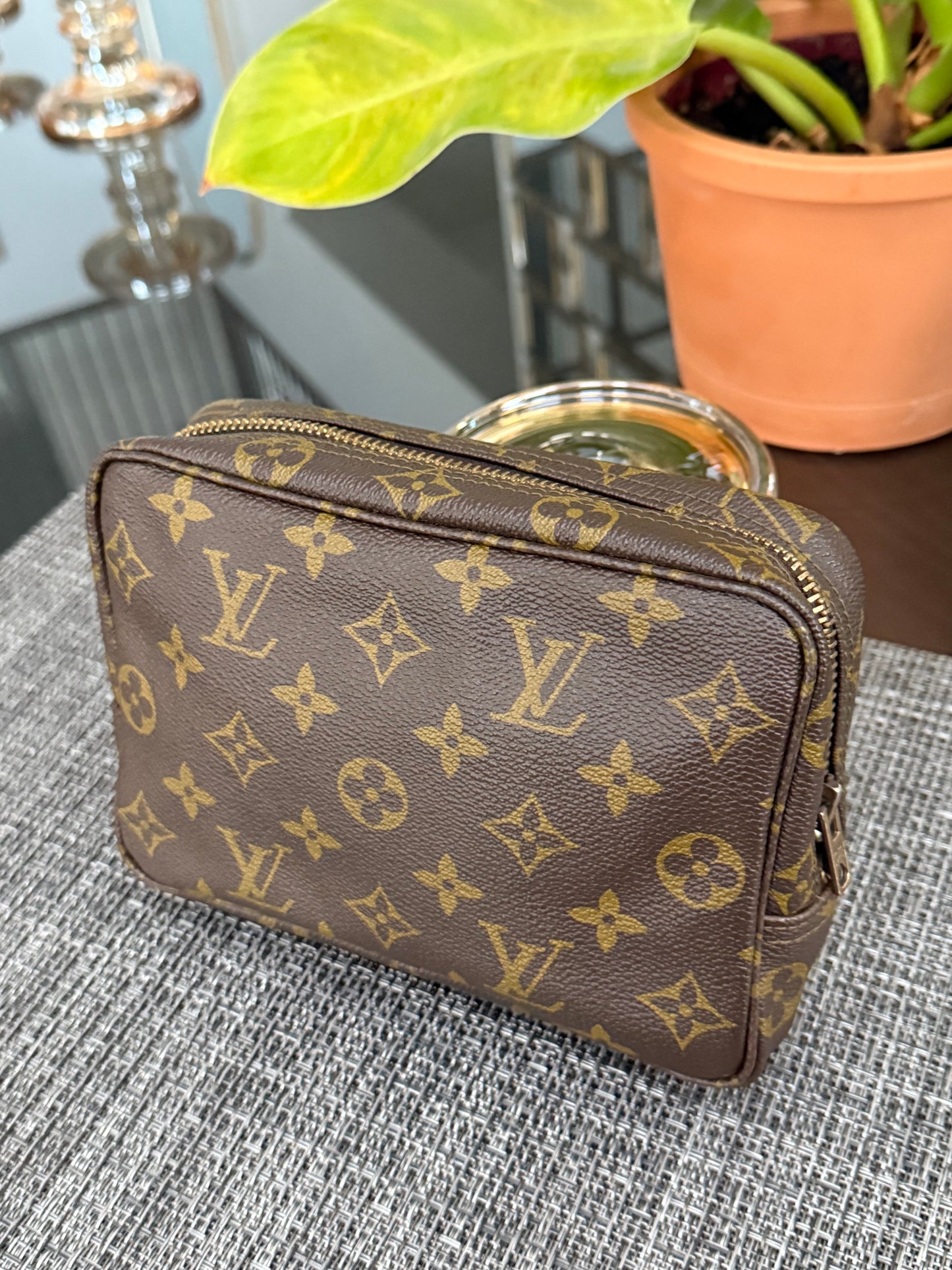 Trousse 18 -Pre Date Code