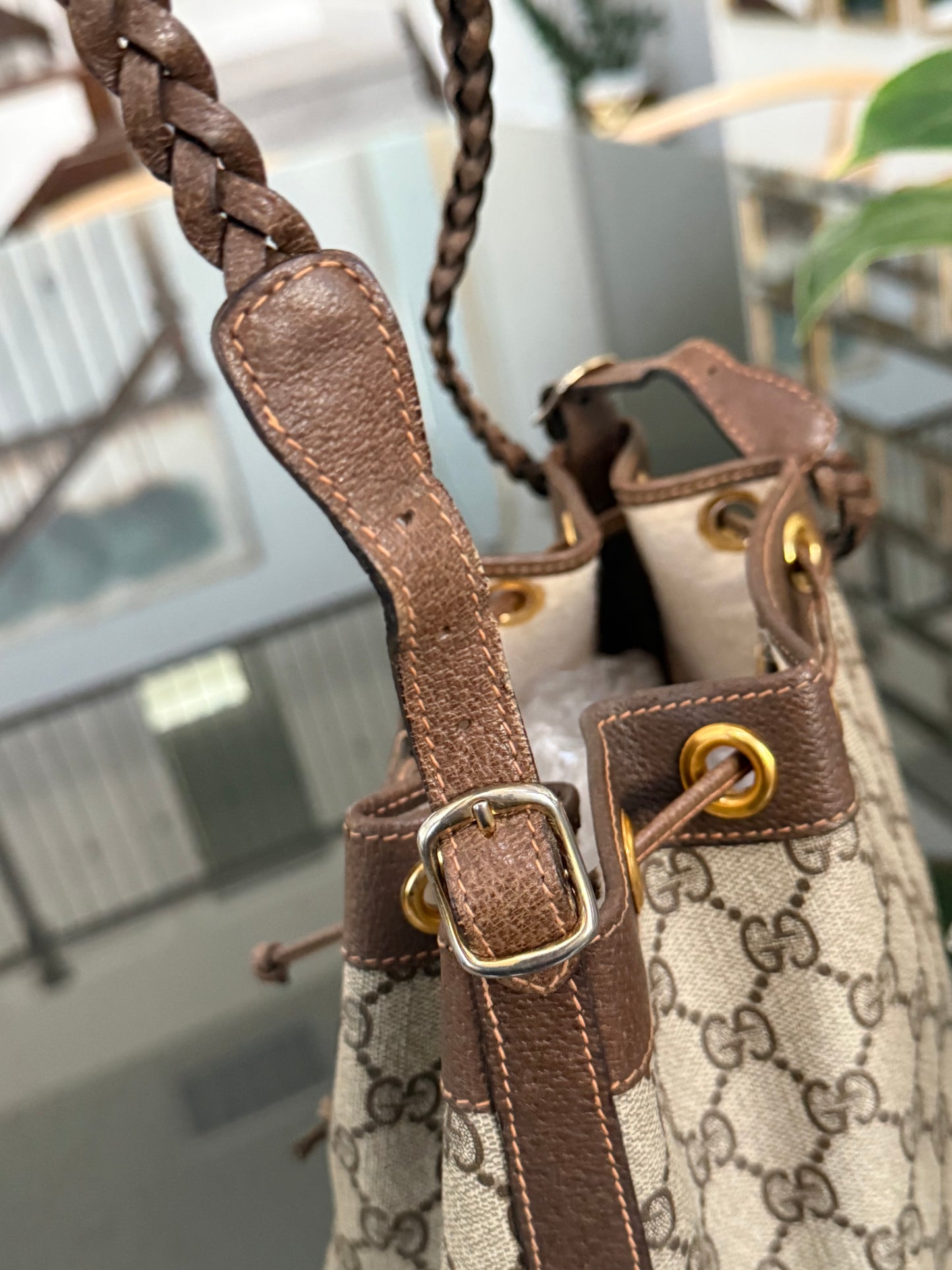 Gucci Vintage Bucket Crossbody bag