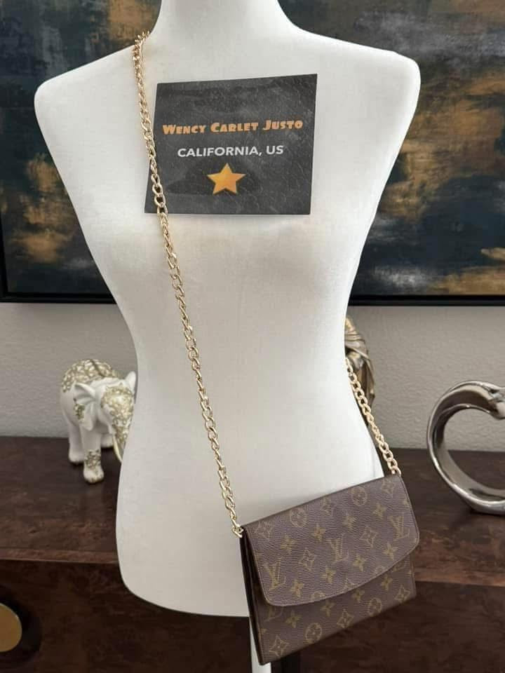 Rabat Clutch with Insert and Generic Crossbody Strap🗓️ Circa 80’s