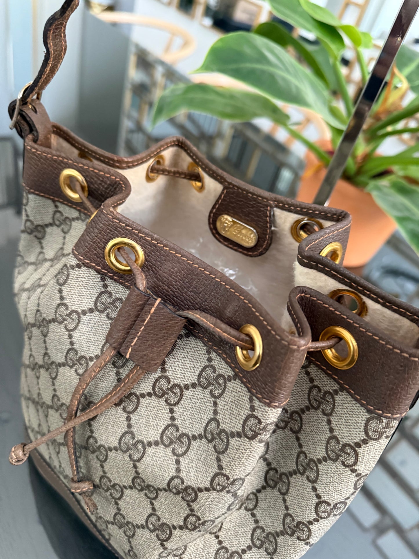 Gucci Vintage Bucket Crossbody bag