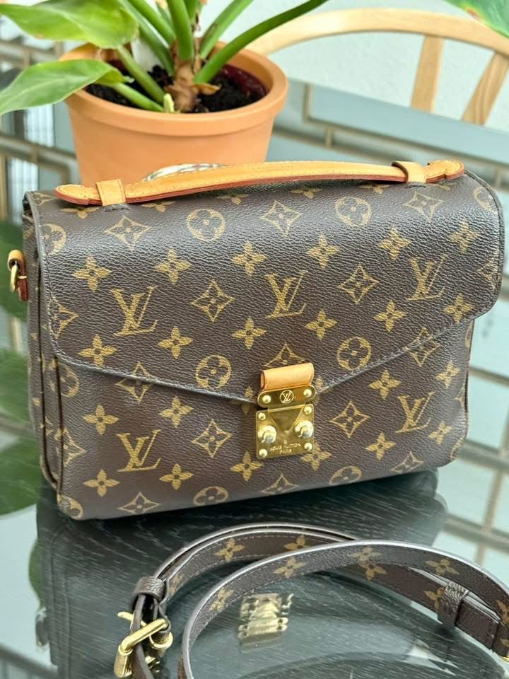 Pochette Metis in Monogram with Box, Dustbag, Insert organizer and Paper bag ๐๏ธ Year 2014