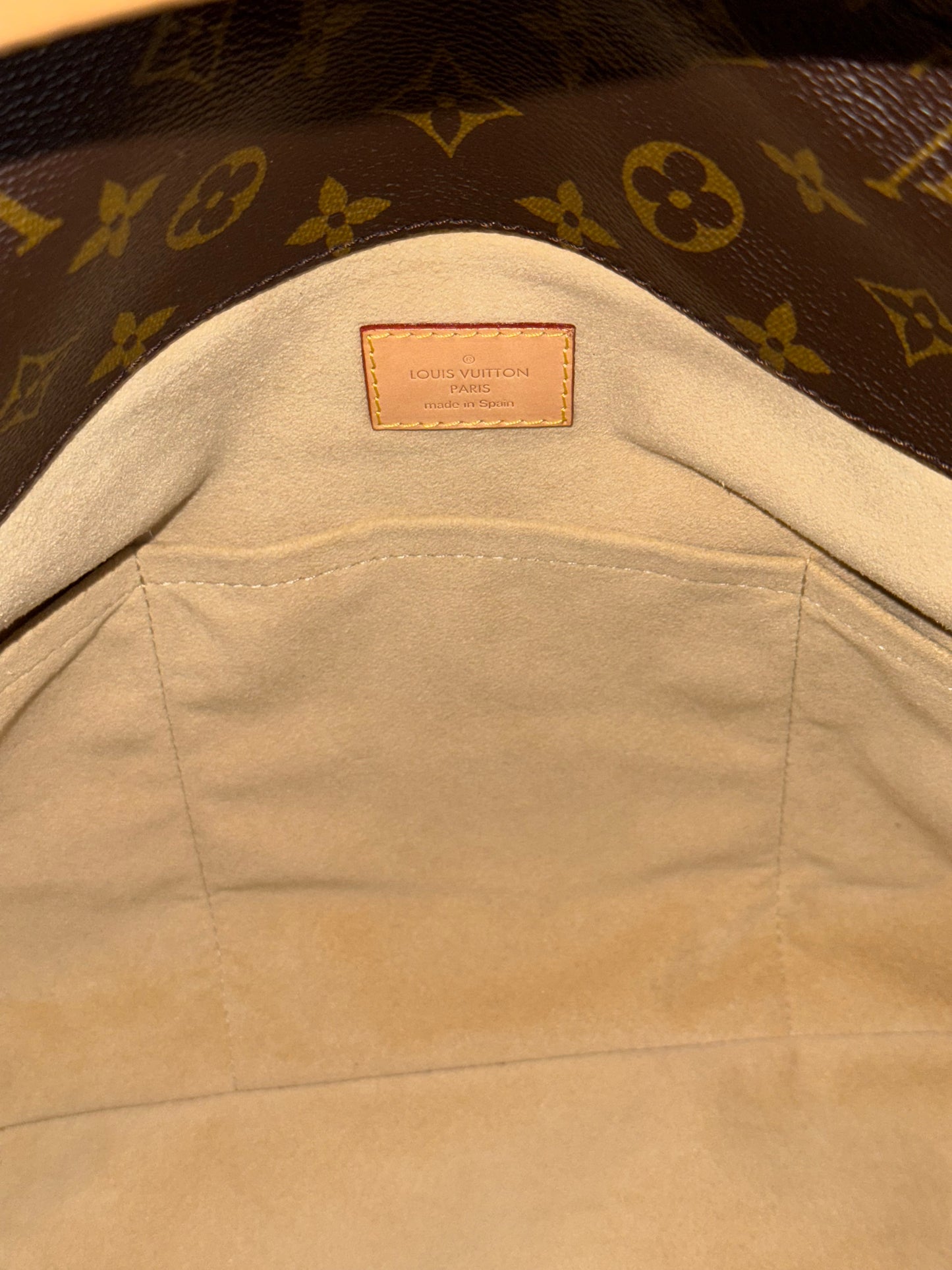 Artsy MM with Dustbag and Insert Organizer - ๐
Year: 2011