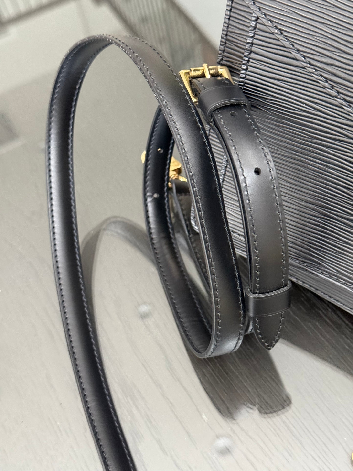 Epi Black Monceau 28 Crossbody 2 Way Bag - 📅 Year: 1997