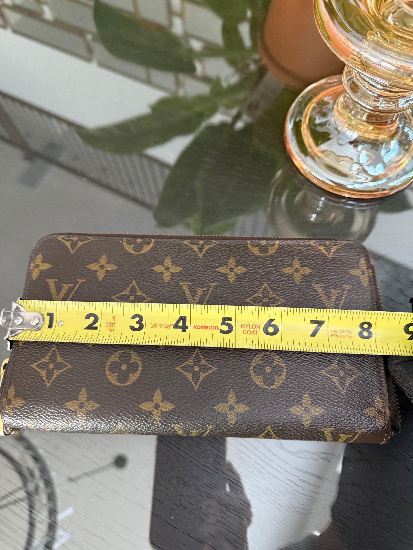 Zippy Wallet Organizer ๐
Year: 2008
