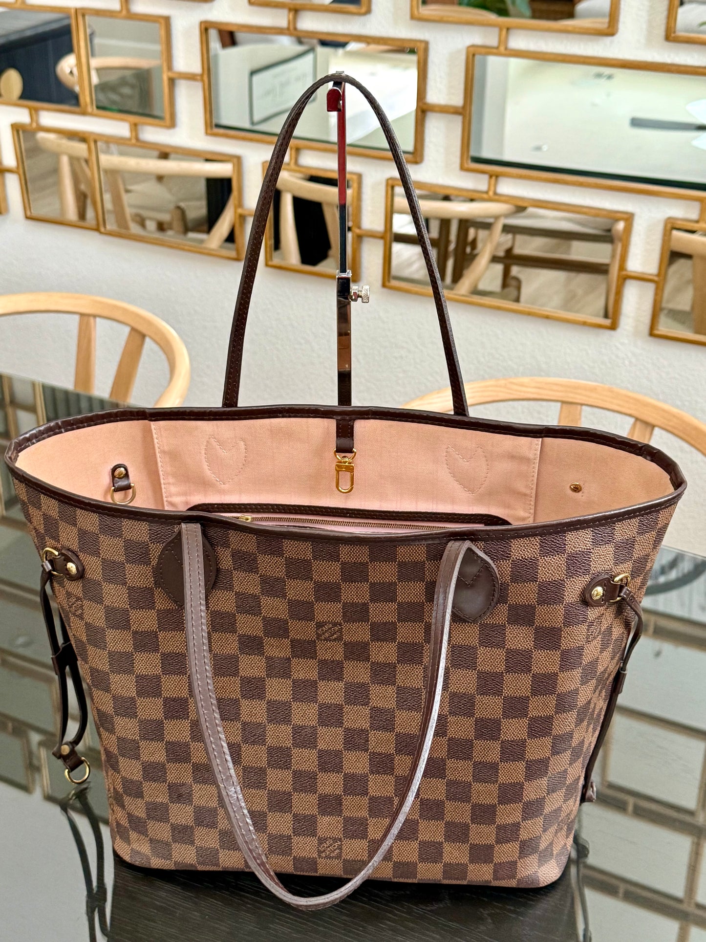Neverfull MM in Rose Ballerine DE with Dustbag 🗓️ Year: 2016
