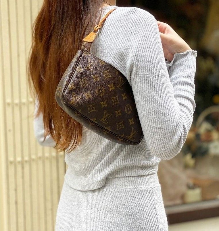 Pochette Accessories - ๐
Year: 1999