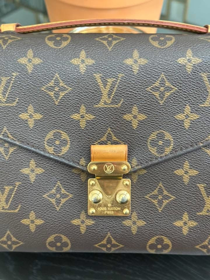 Pochette Metis in Monogram with Box, Dustbag, Insert organizer and Paper bag ๐๏ธ Year 2014