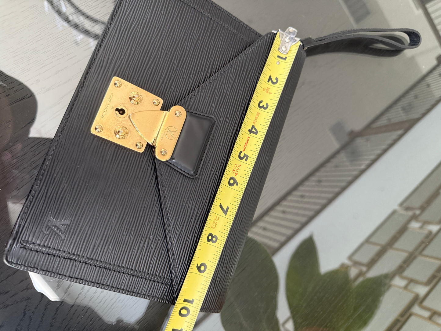 Epi Black Sellier Dragonne Clutch with π Key and Dustbag -ποΈ Year: 2005