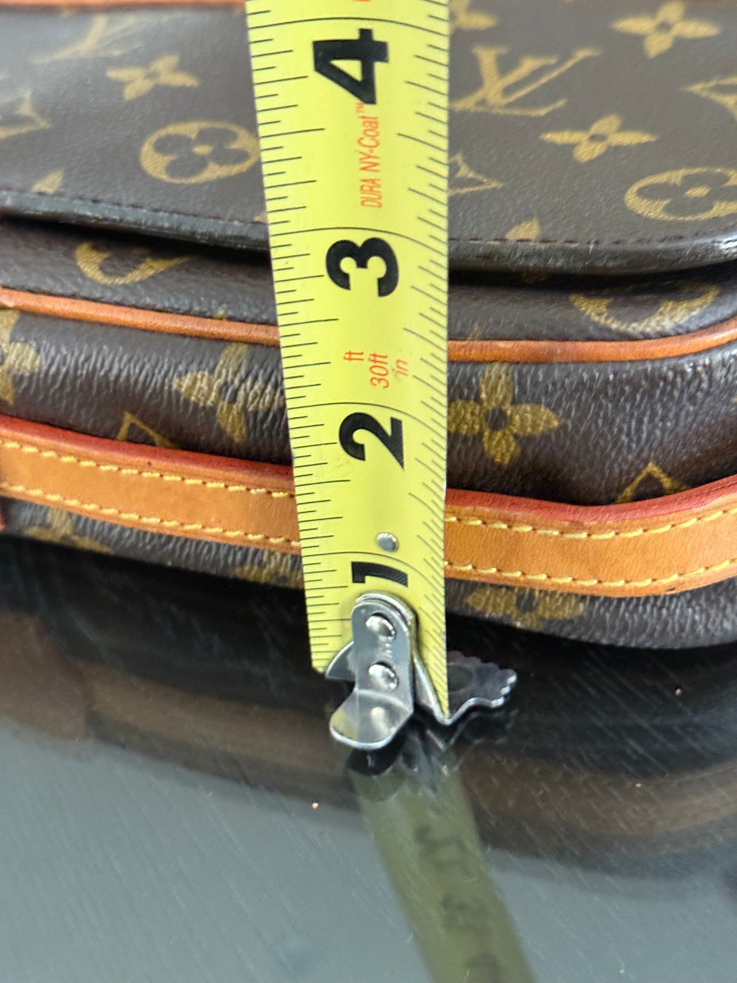 St. Germain 28 Crossbody Bag
๐๏ธ Year: 1995