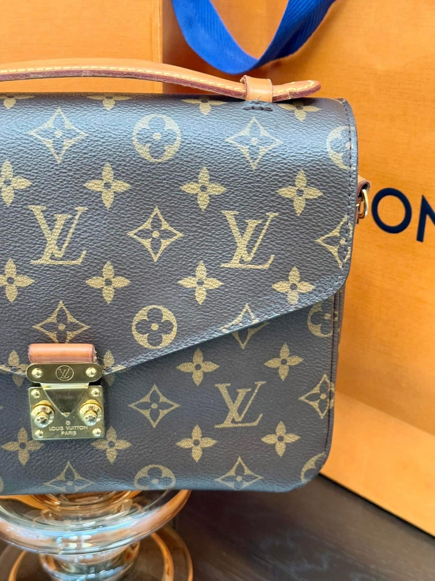 Pochette Metis with Box, Dustbag and Paper bag -Microchip & Authenticed