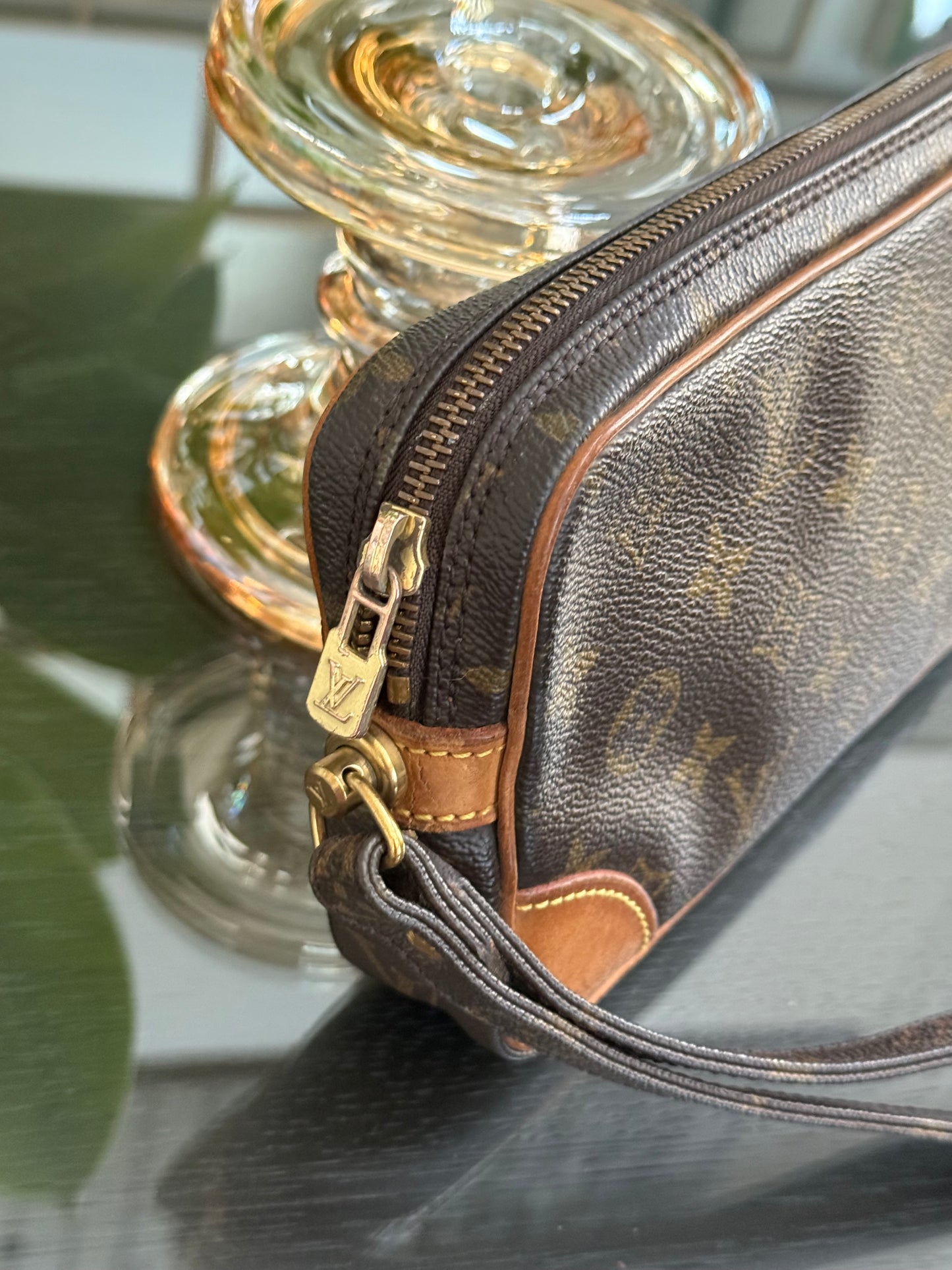 Marly Dragonne PM Clutch
๐๏ธ Year: 1992