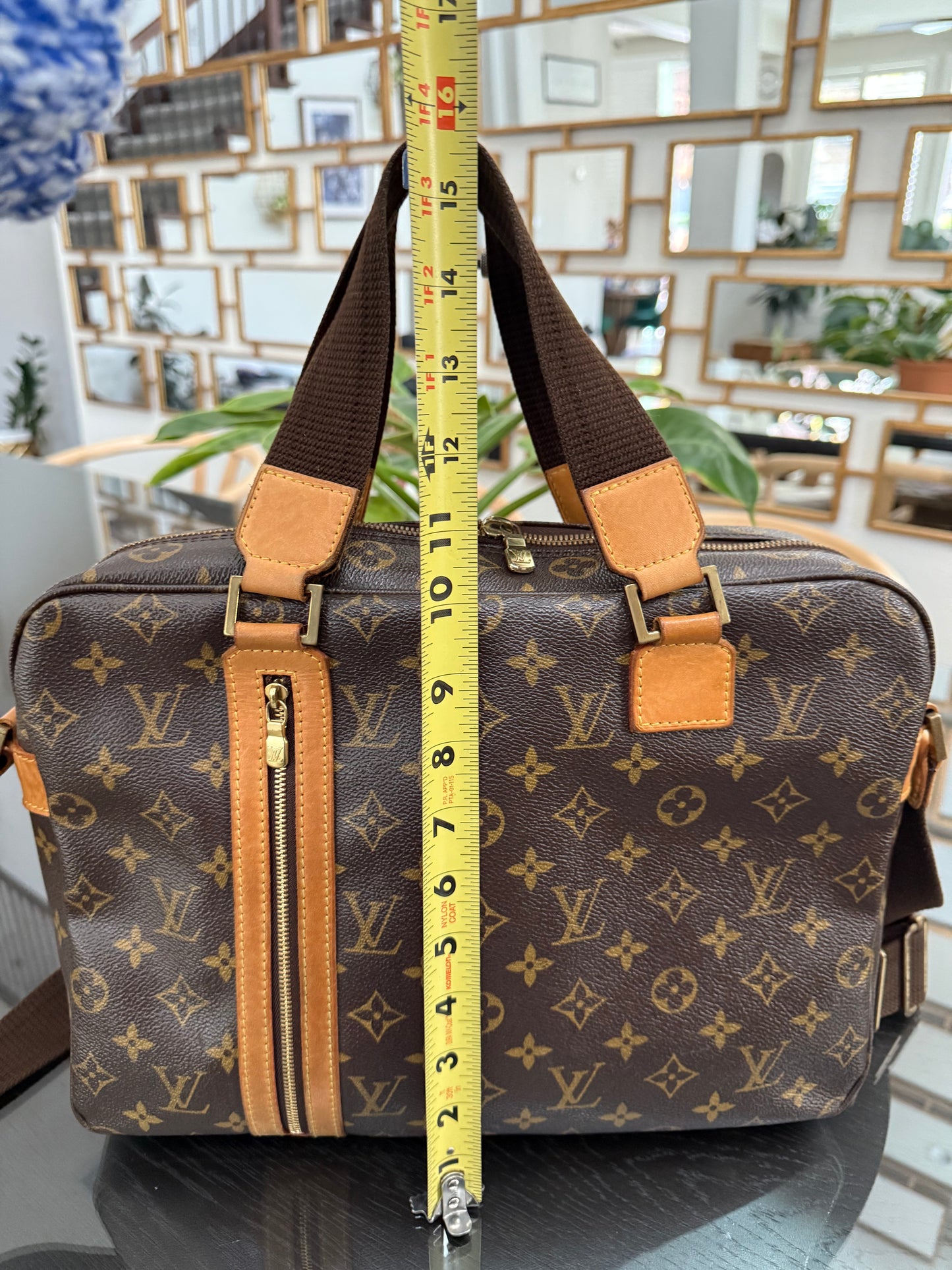 Sac Boshpore 2 Way bag in Monogram ๐๏ธ Year: 2005