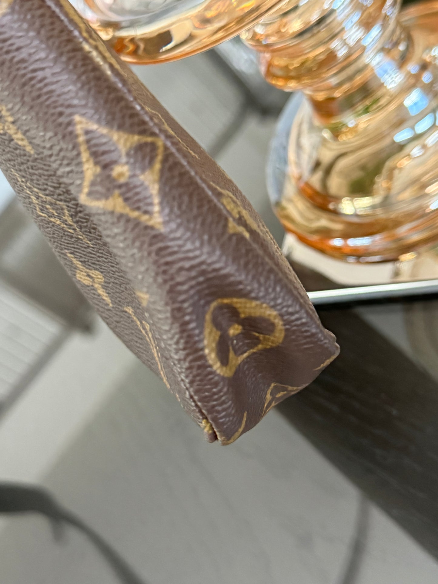 Pochette Accessories with Vintage Crossbody Strap - ๐
Year: 1999