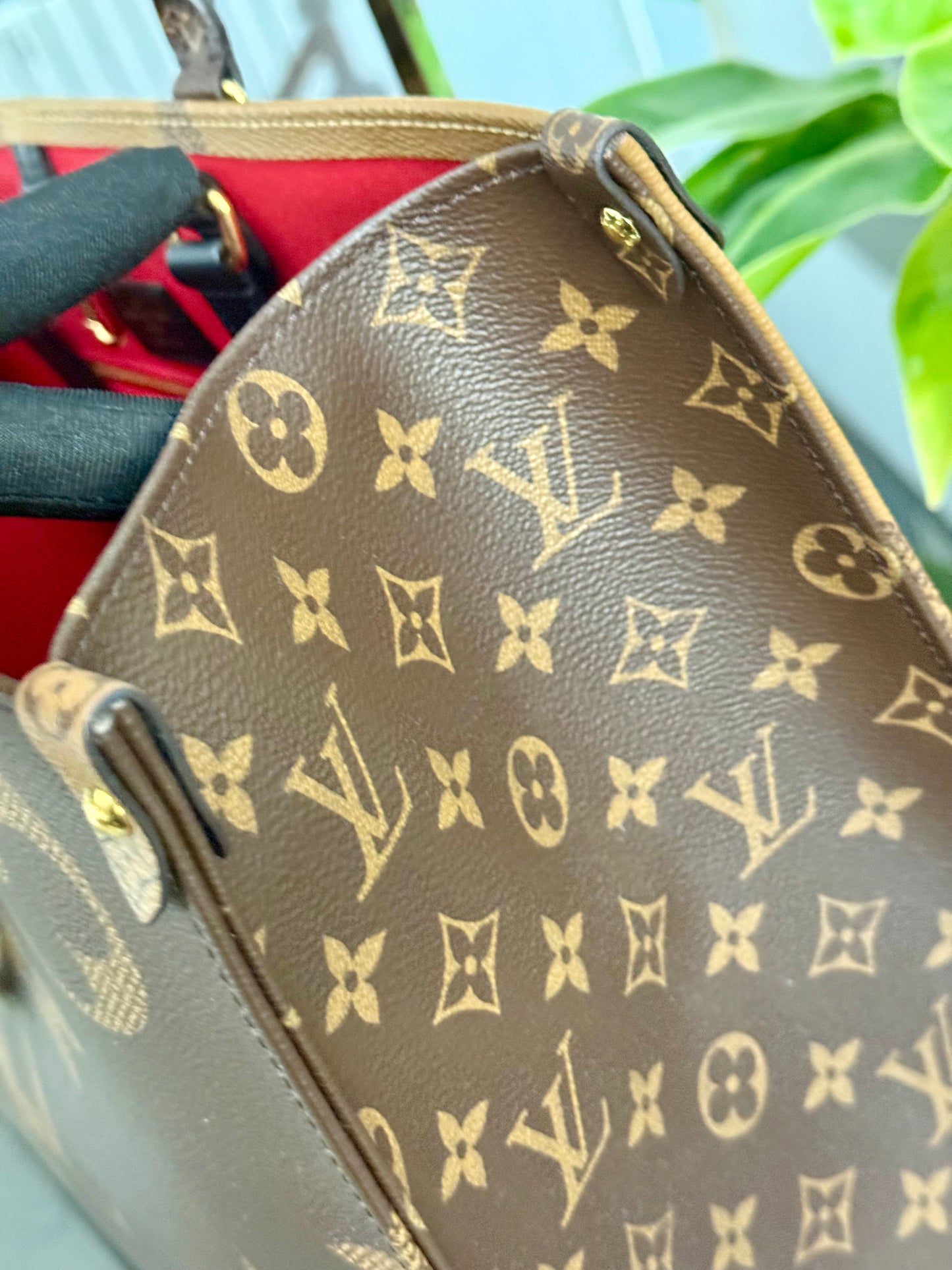 On The Go GM in Monogram -Microchip