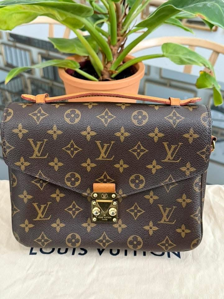 Pochette Metis in Monogram with Box, Dustbag and Paper bag -Year 2015