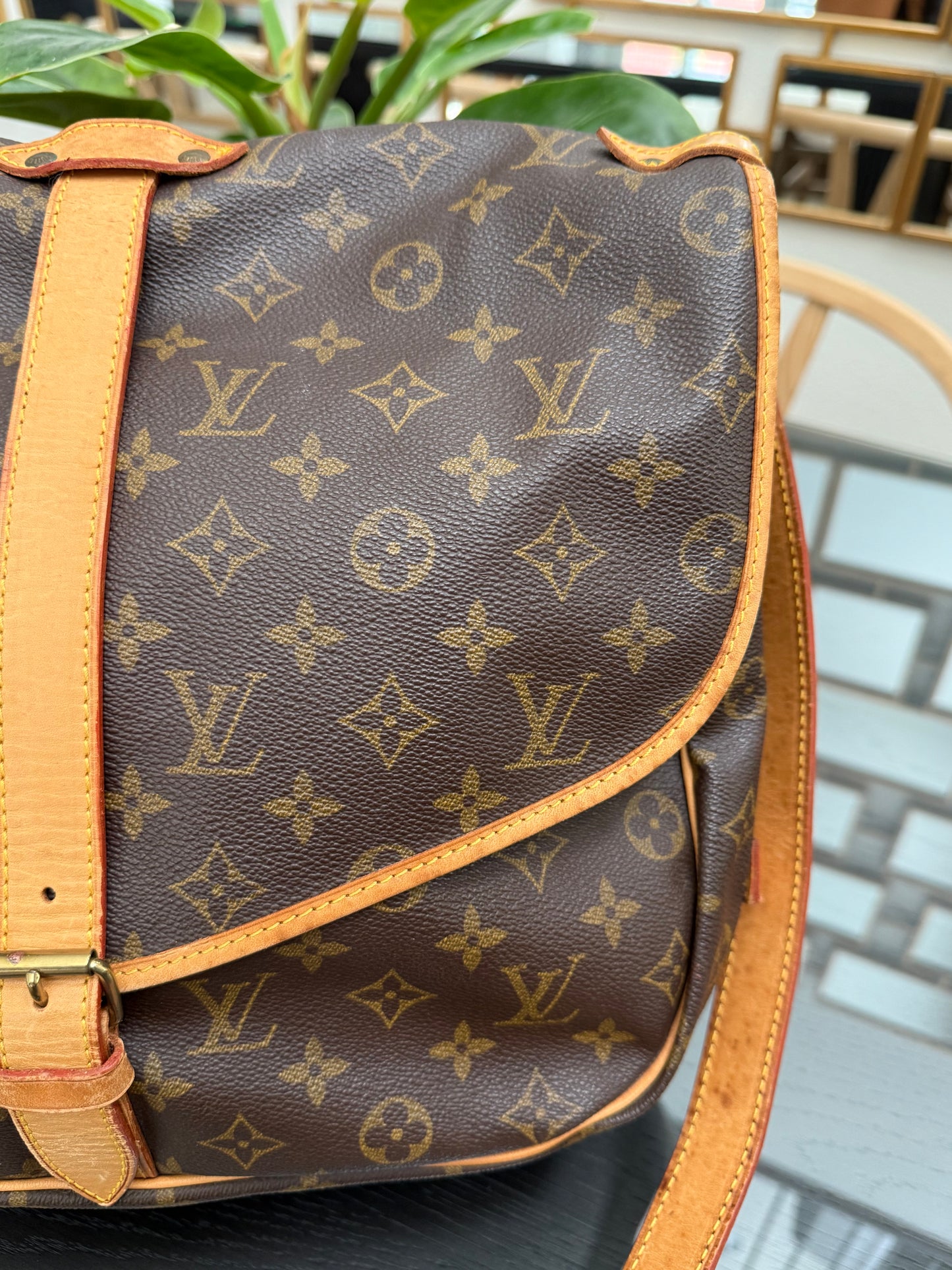 Saumur 35 Crossbody -๐๏ธ Year: 1992