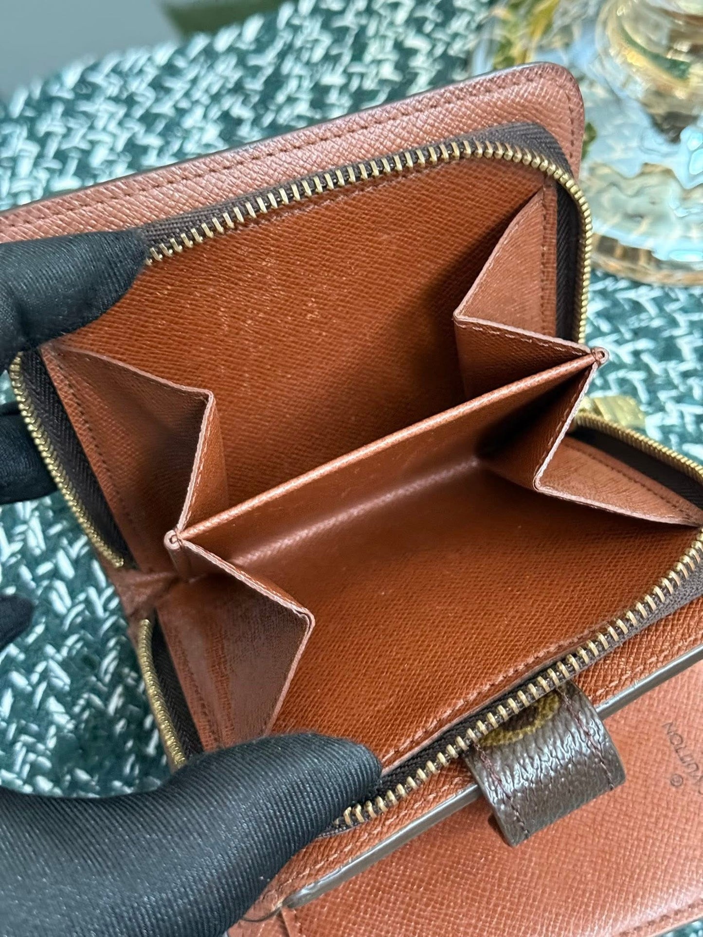 Monogram Zip Around Compact Wallet ๐๏ธ Year: 1999
