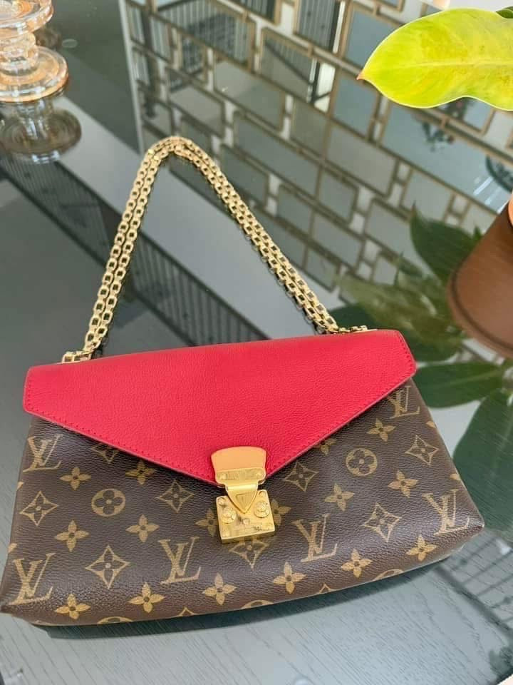 Pallas Chain in Cherry with Dustbag -๐๏ธ Year: 2015