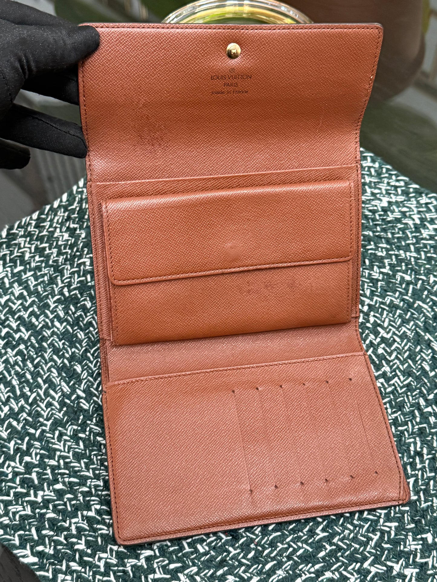 Etui Wallet Passport Holder in Monogram with 6 Cardholders ๐๏ธ Year: 1999