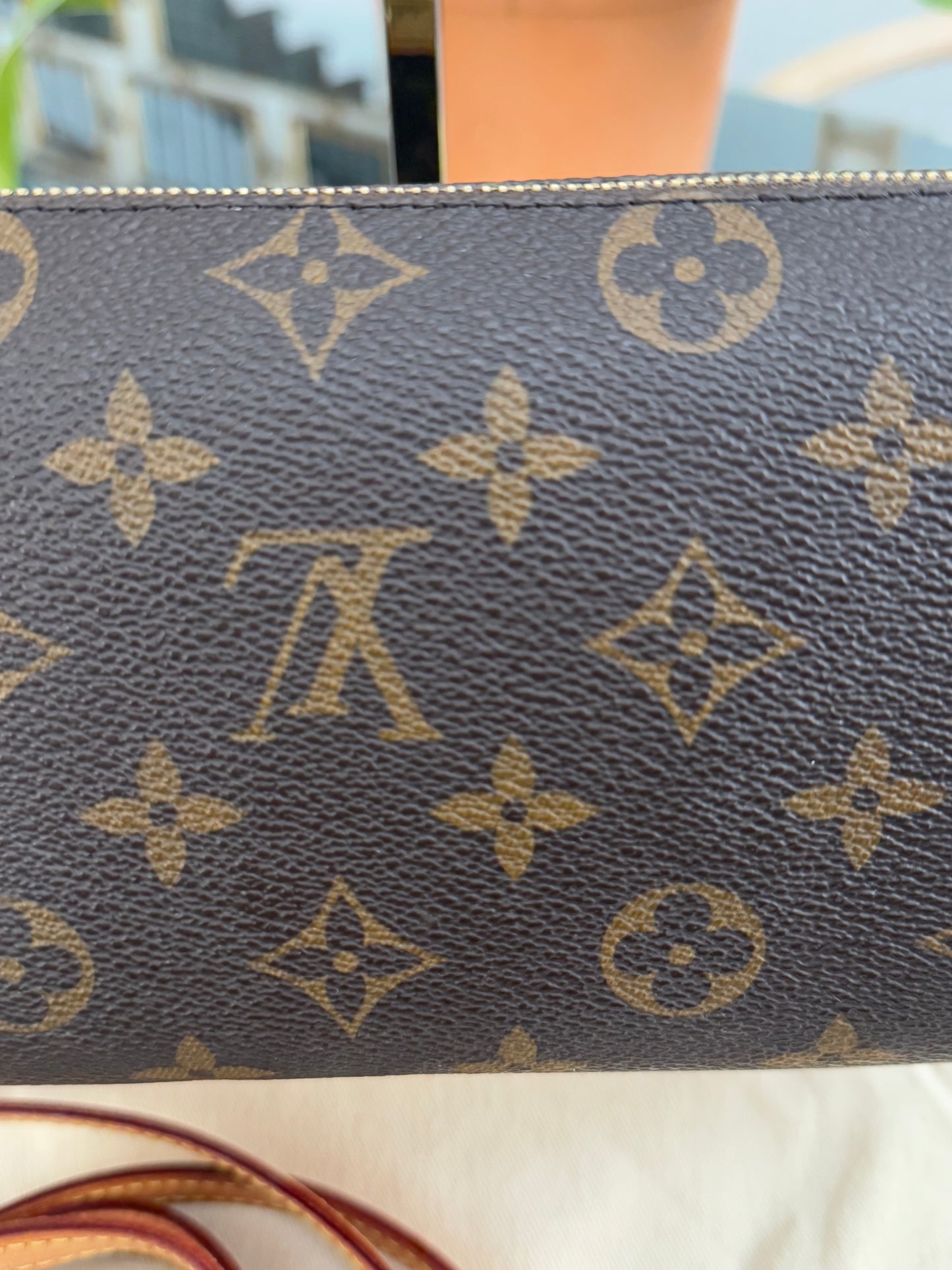 Eva Clutch with Insert Organizer and Dustbag🗓️ Year: 2011