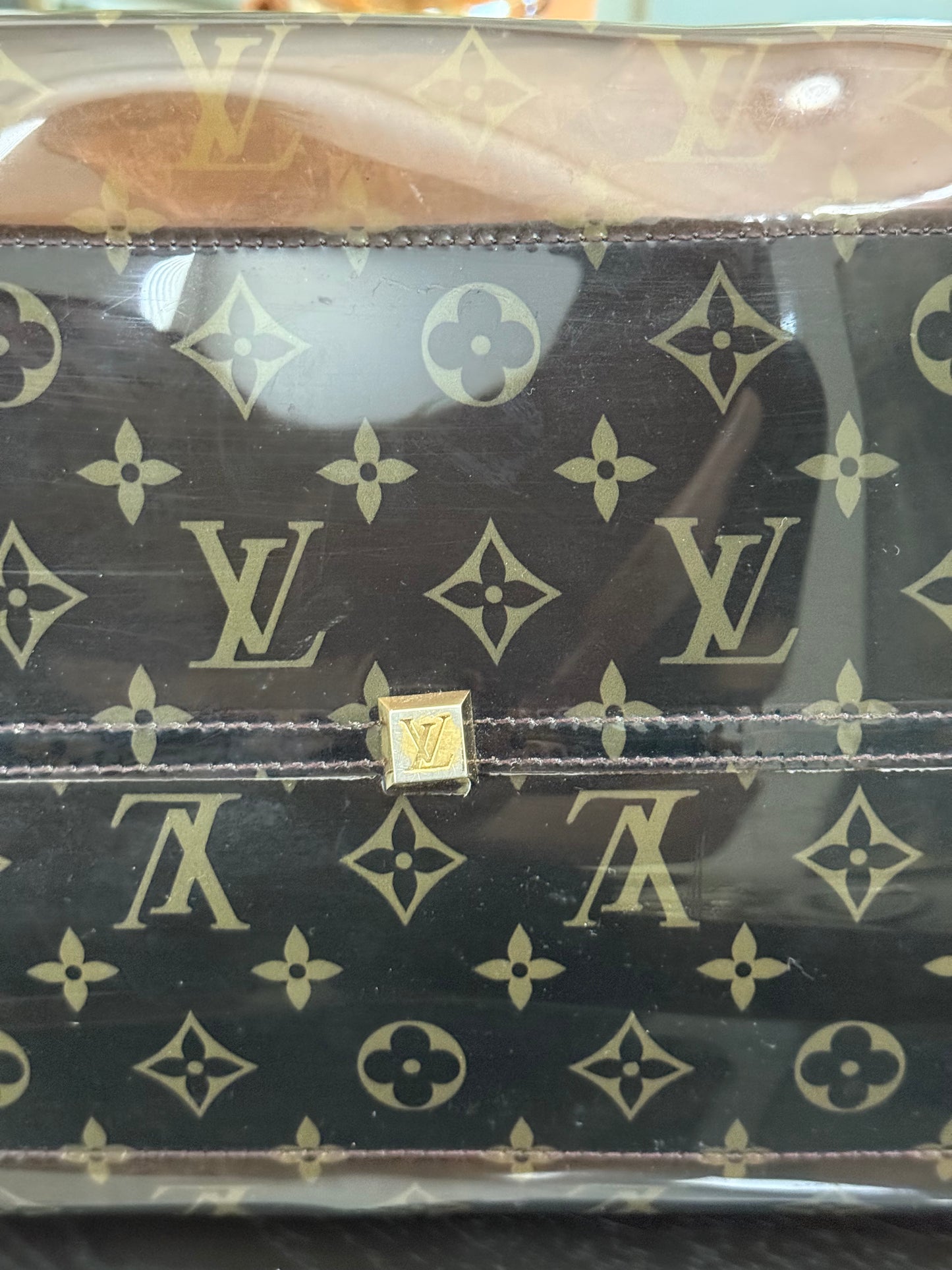 Clear Monogram Vinyl Cabas Cruise GM Tote- ๐
Year: 2000
