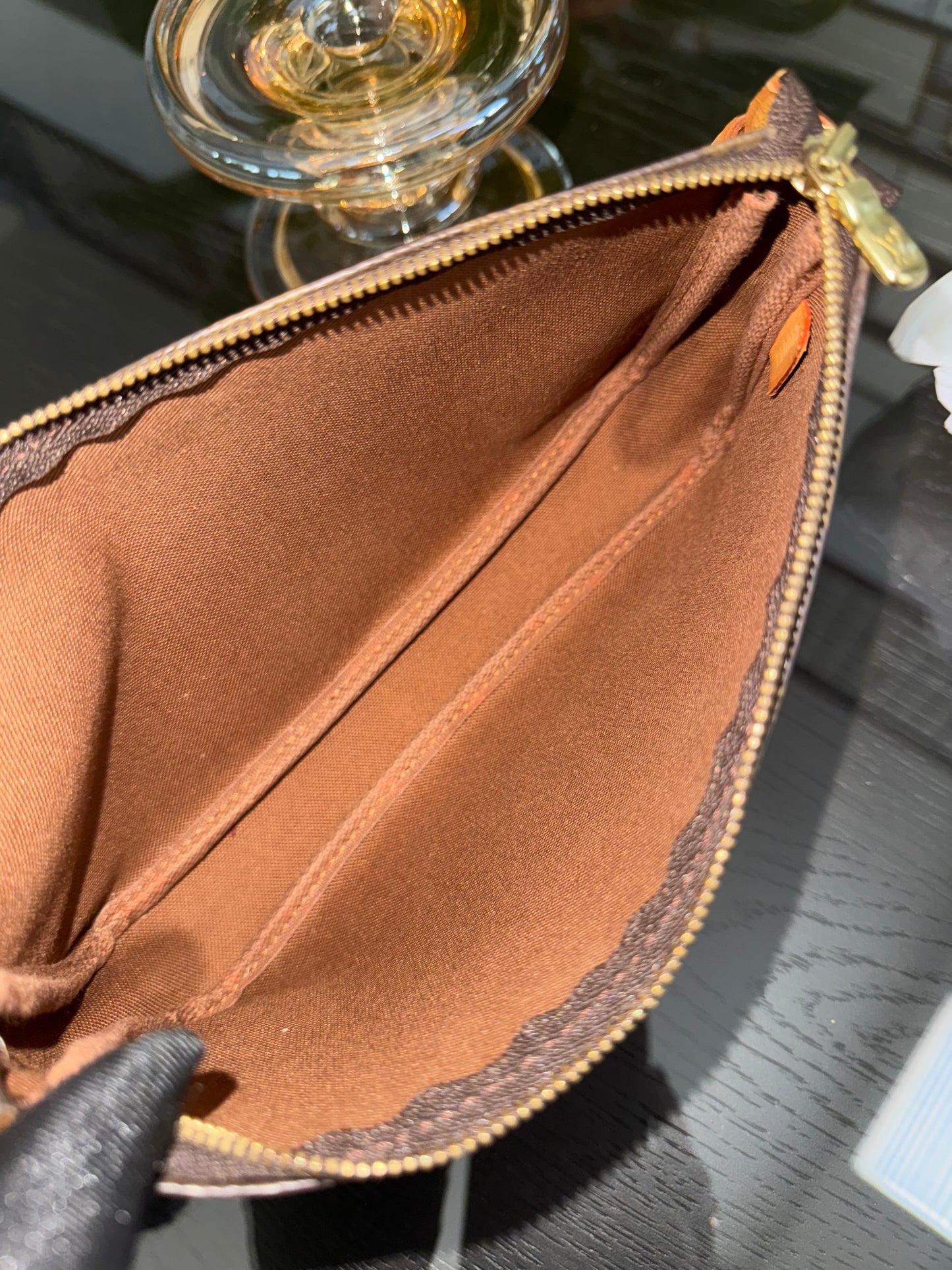 Pochette Accessories - ๐
Year: 2002