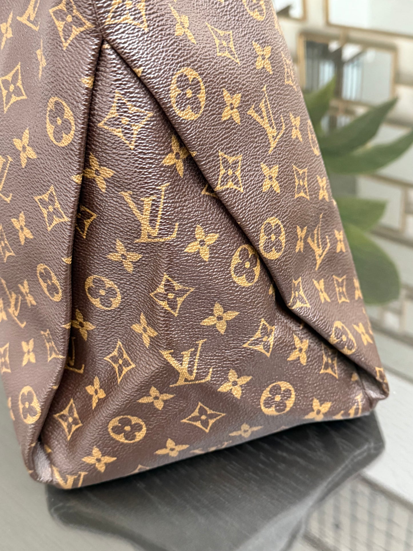 Artsy MM with Dustbag, Insert Organizer and Non branded Scarf - 📅 Year: 2010