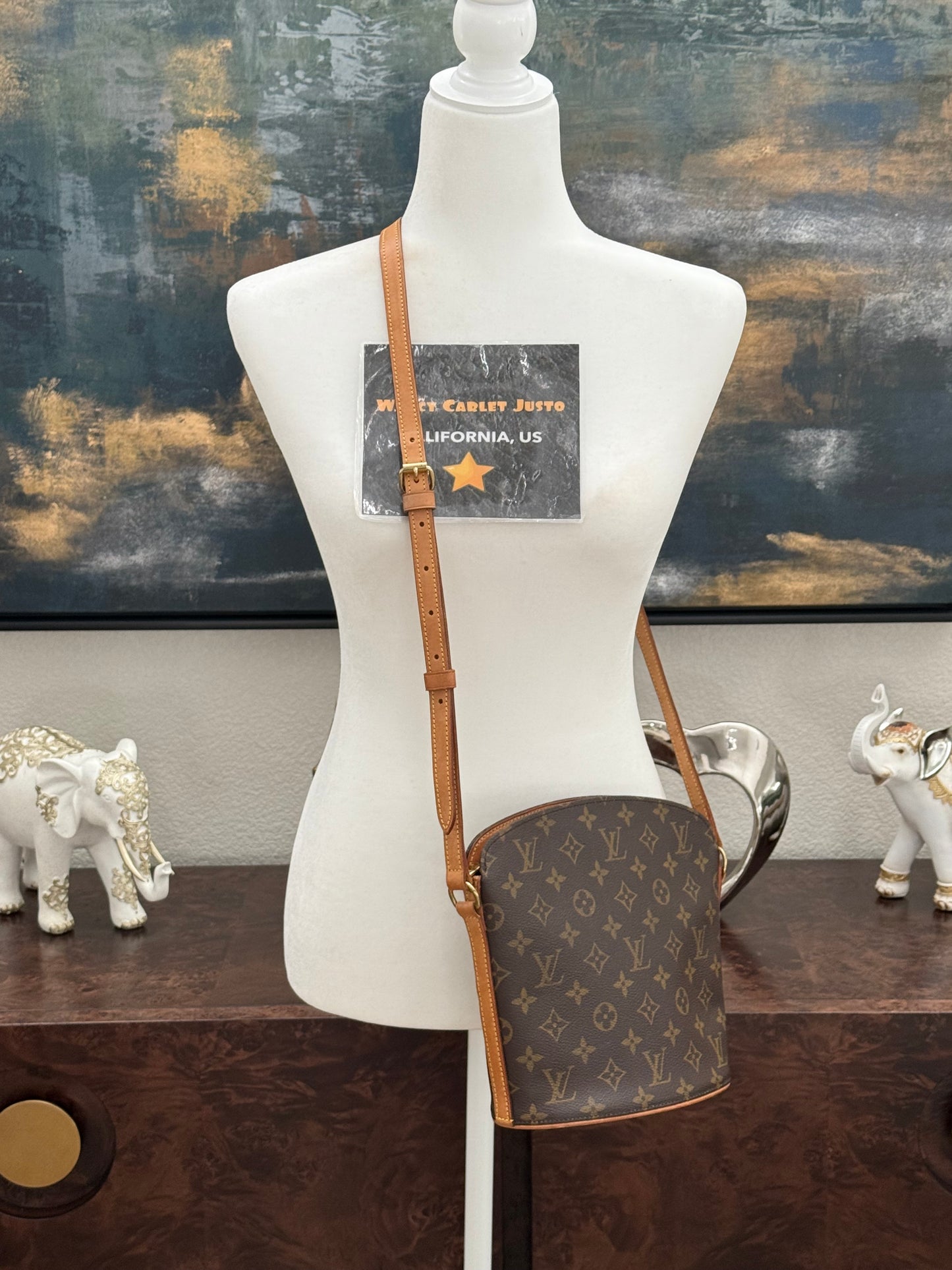 Drouot Crossbody
π
Year: 1996