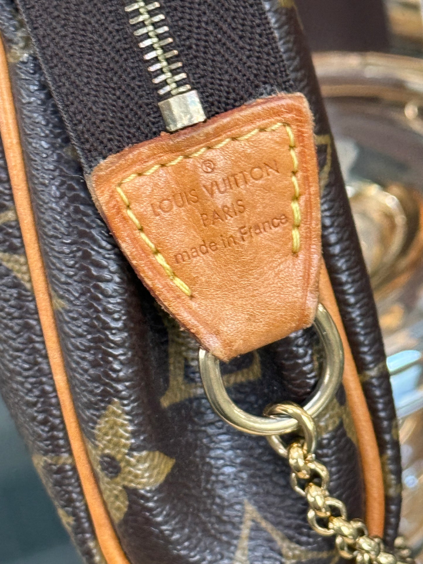 Eva Clutch with Original Strap,Box and Dustbag🗓️ Year: 2009