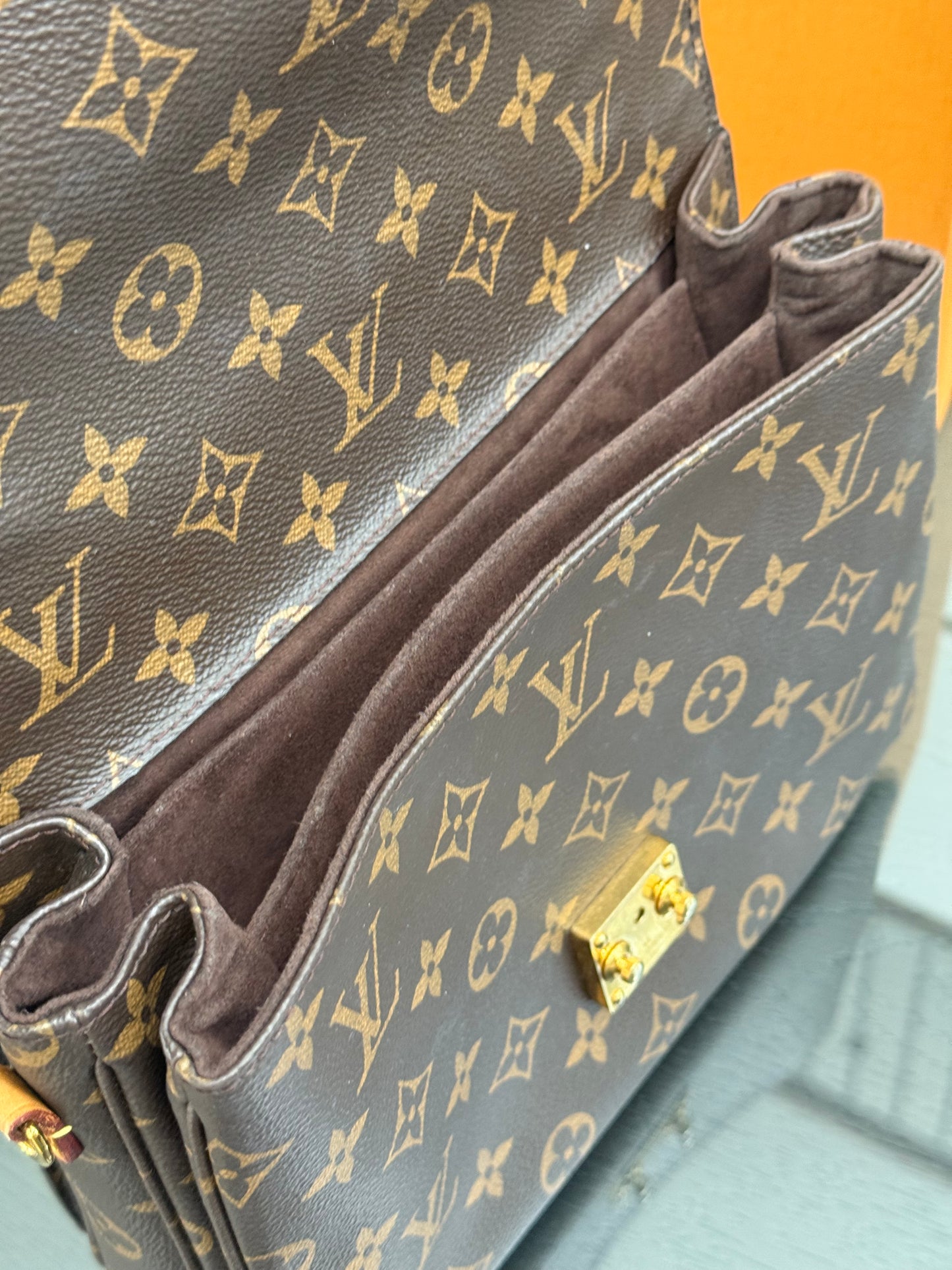 Pochette Metis with Box, Dustbag and Paper bag -Microchip & Authenticed