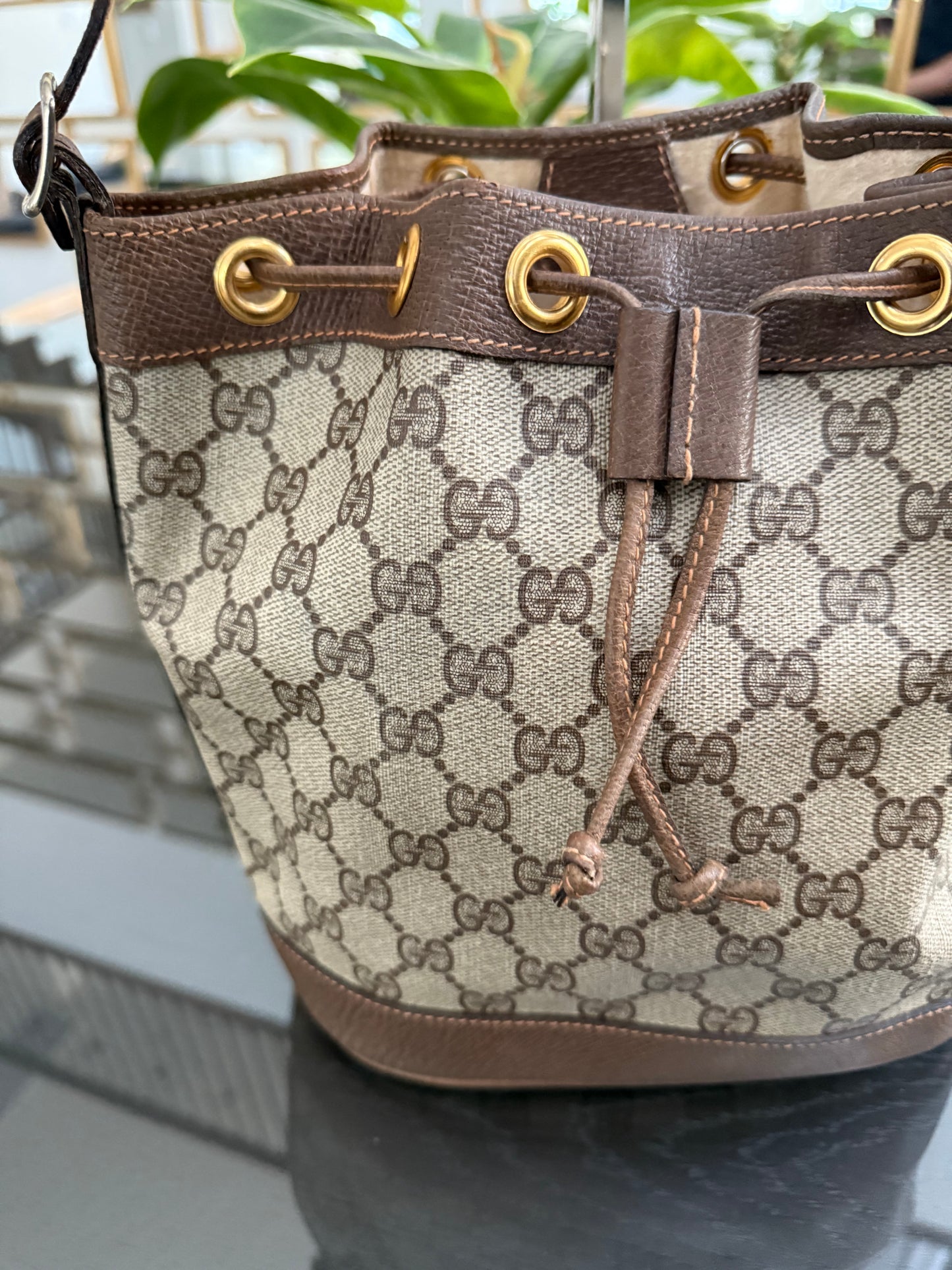 Gucci Vintage Bucket Crossbody bag