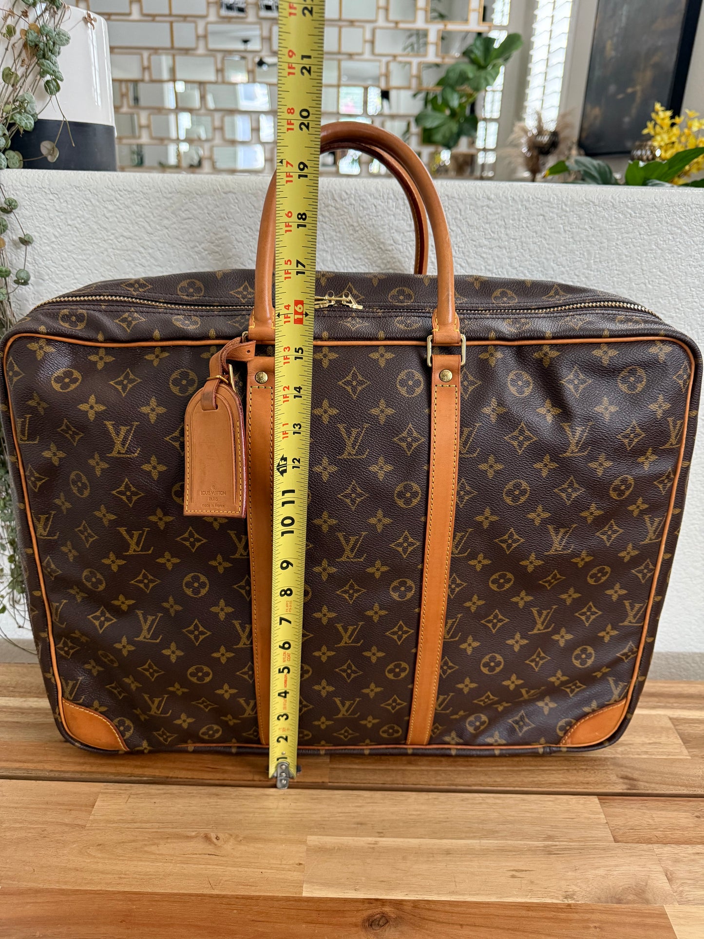 Sirius 50 Soft Suitcase Luggage - ๐
Year: 199