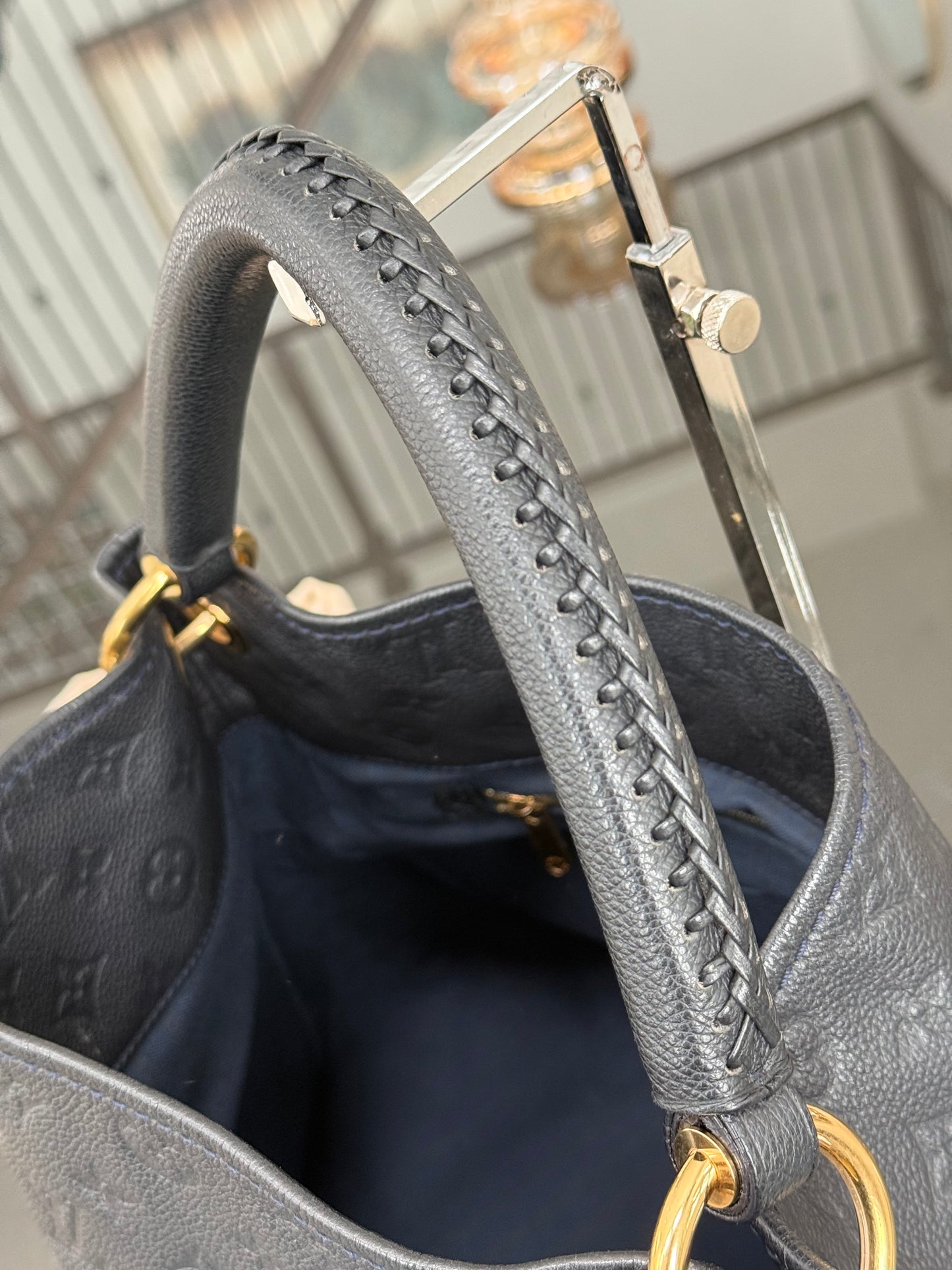 Artsy MM Empriente (Black/Dark Blue) with Dustbag and Insert Organizer - ๐
Year: 2011
