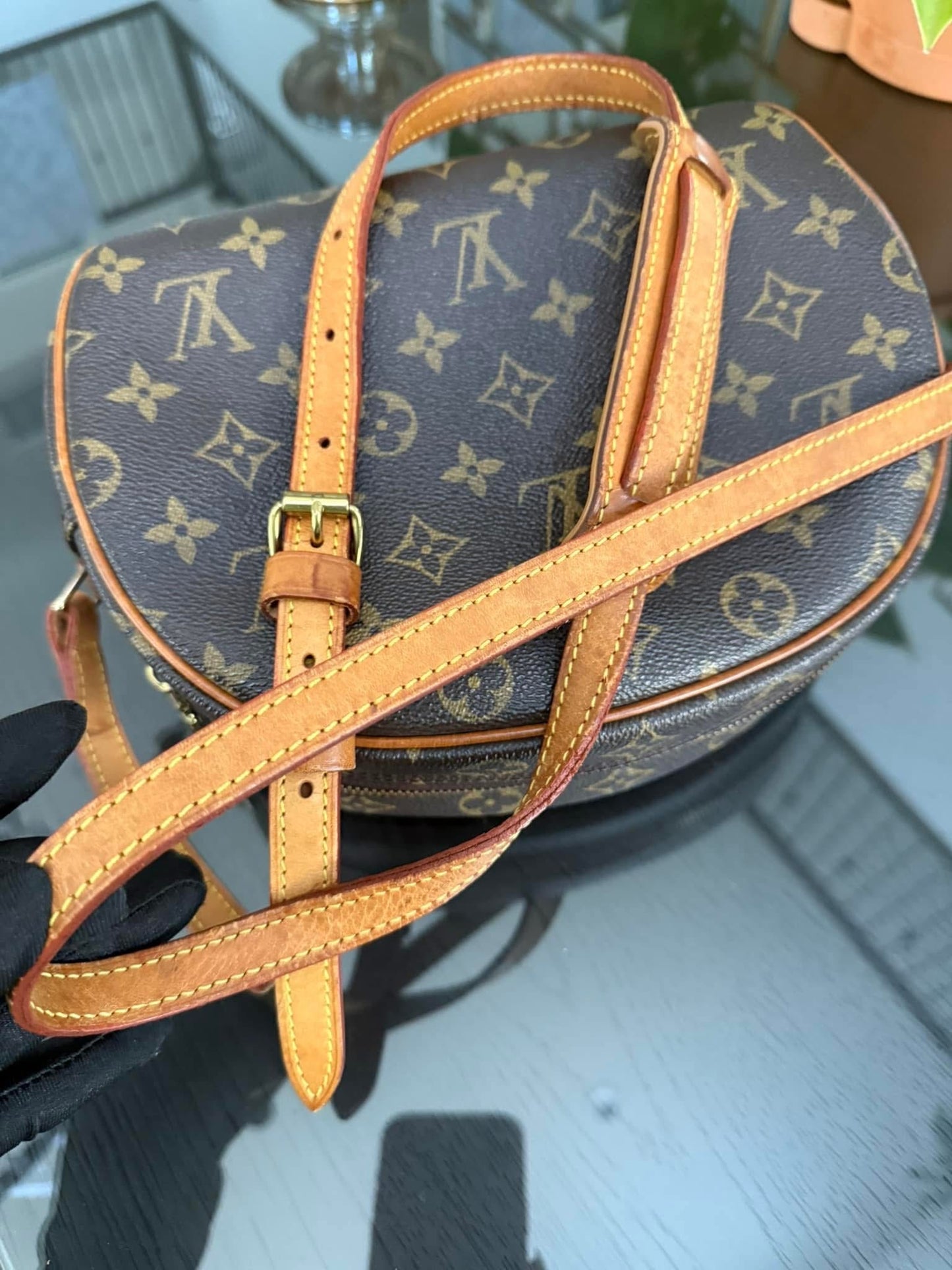 Blois Crossbody -๐๏ธ Year: 1999
