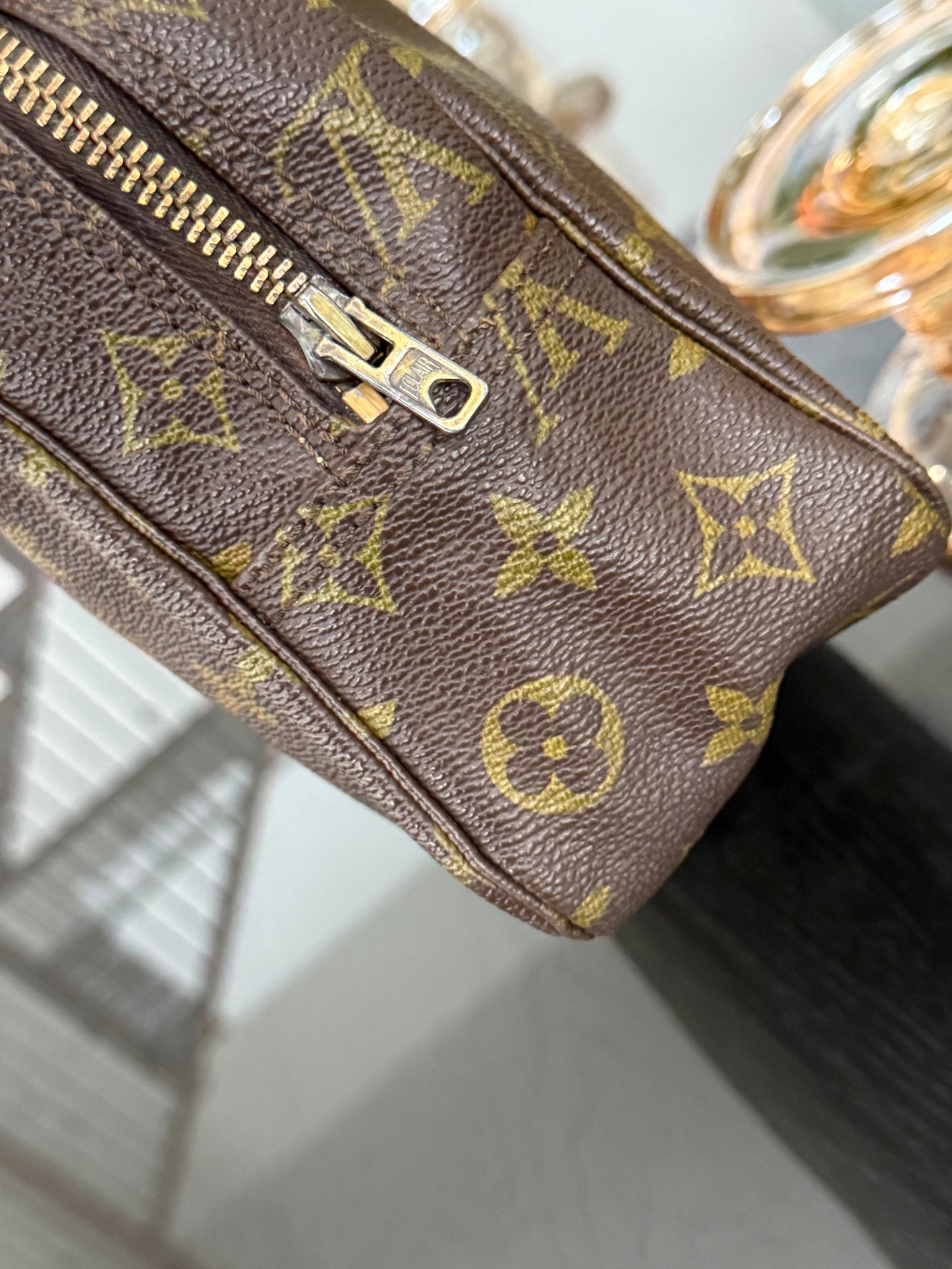 Trousse 28 -Pre Date Code