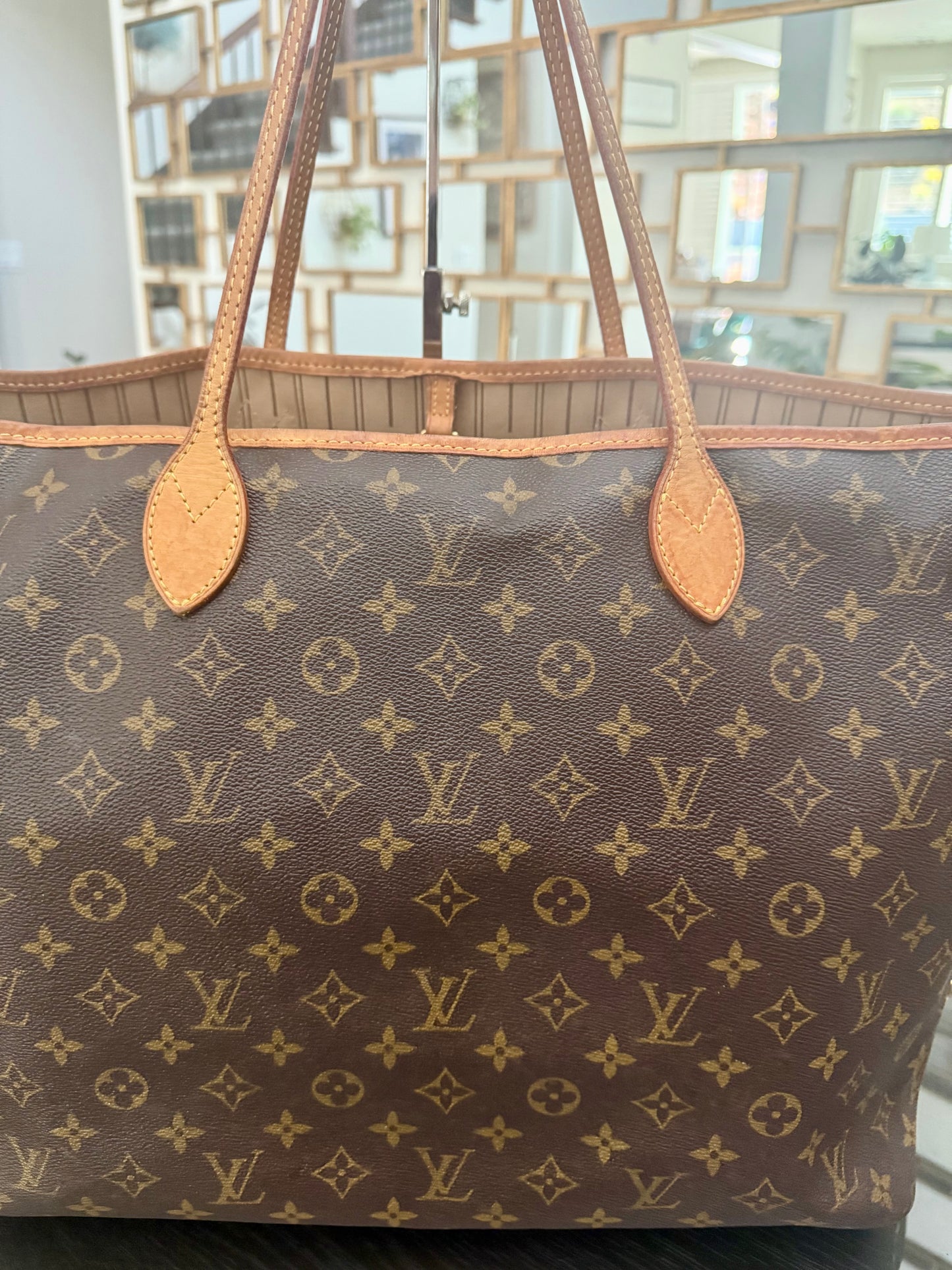 Neverfull GM in Monogram with Insert Organizer 🗓️ Year: 2007