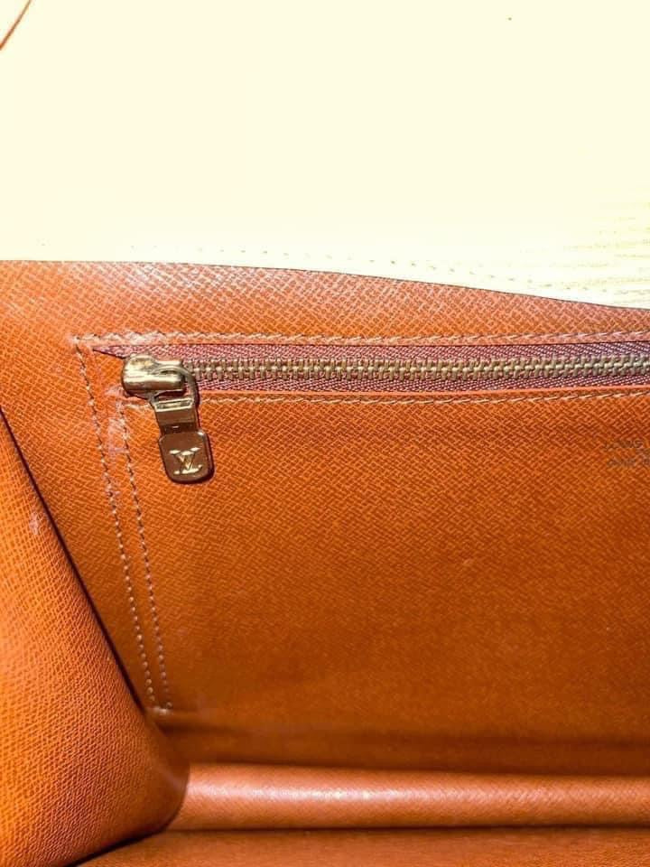 Epi Montaigne Clutch in Winnipeg Beige -Year: 1987