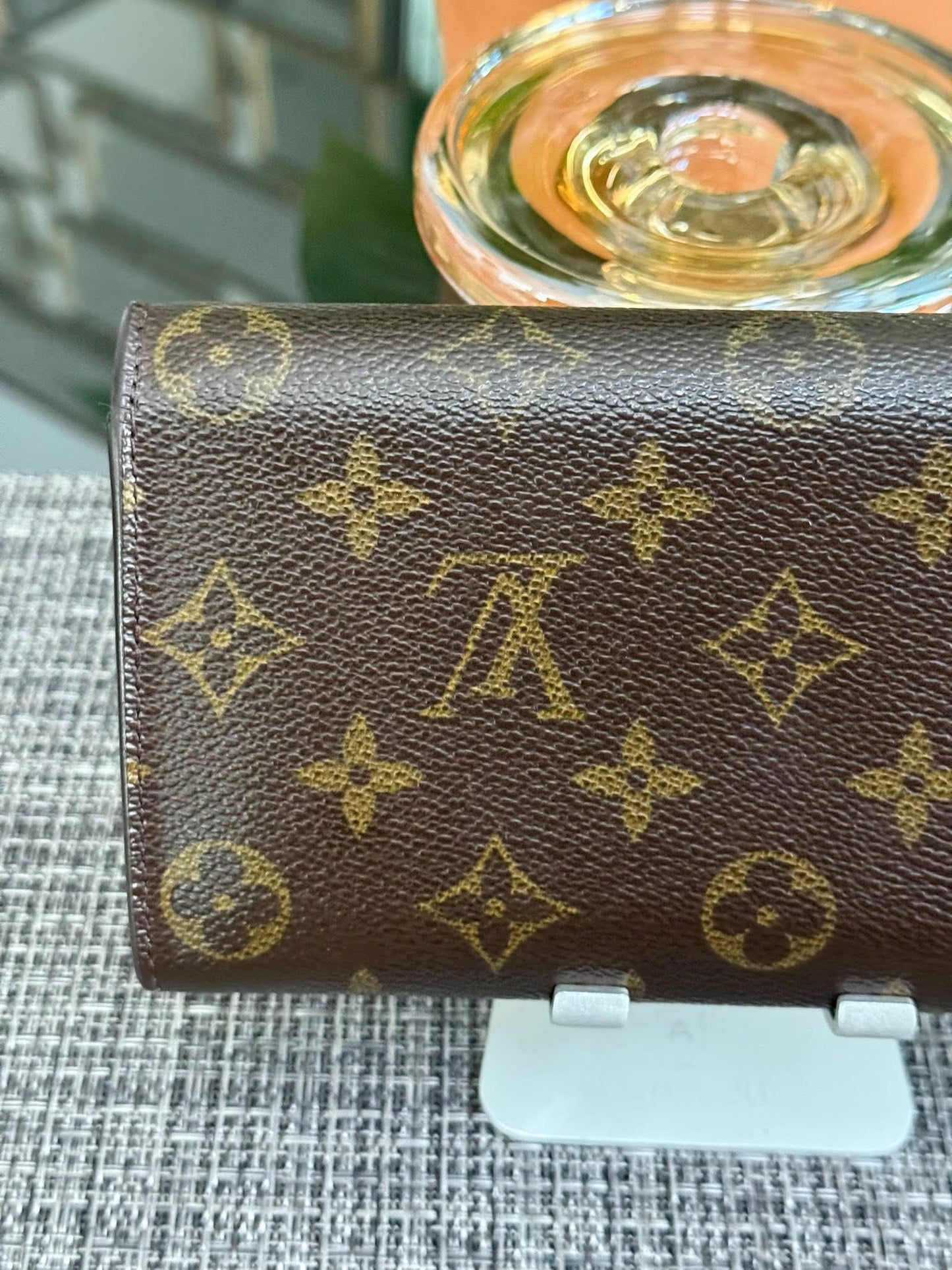 Sarah Wallet with 8 Cardholders 🗓️ Year: 2005