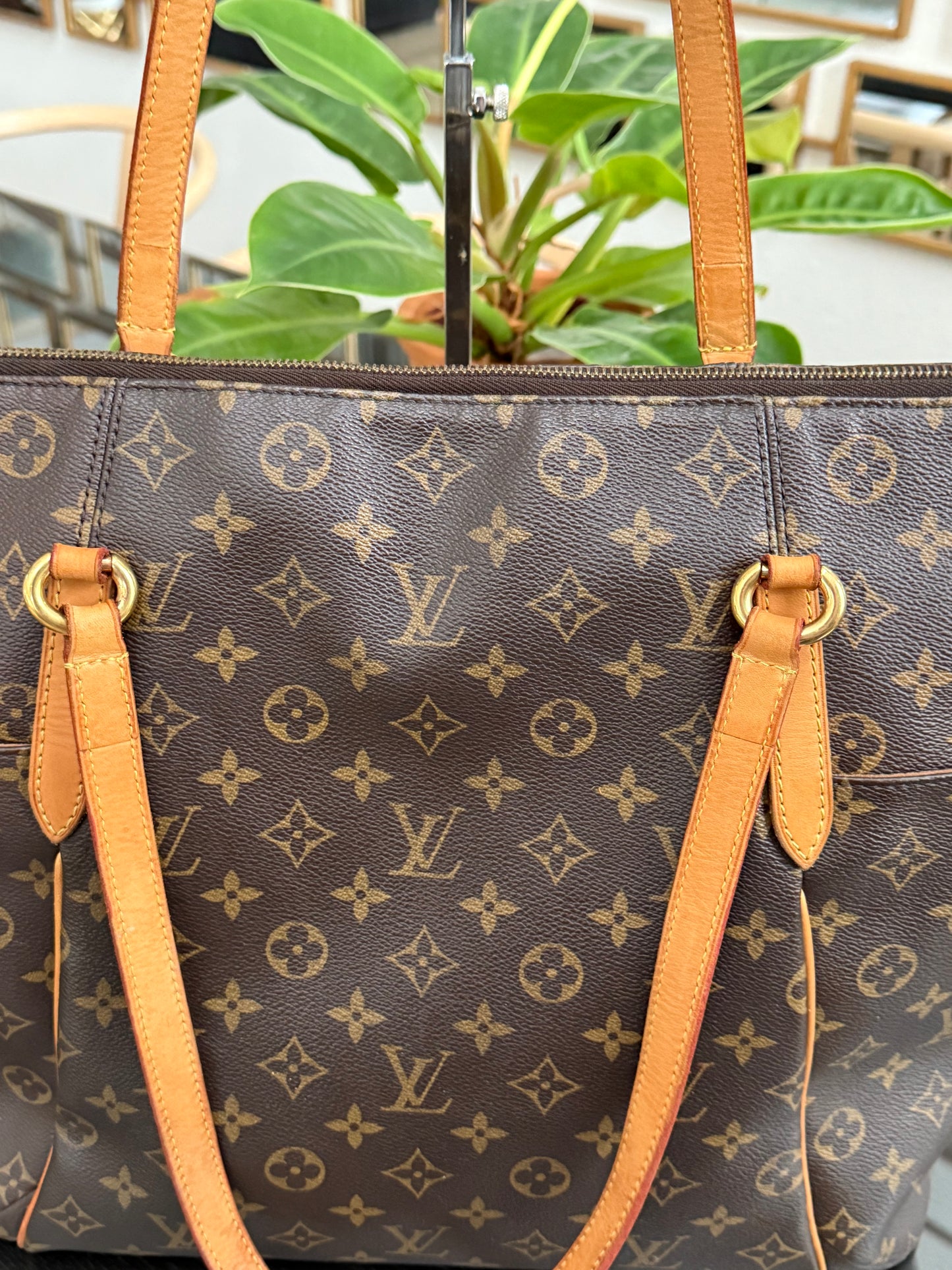 Totally GM with Dustbag and Insert Organizer ๐๏ธ Year: 2010