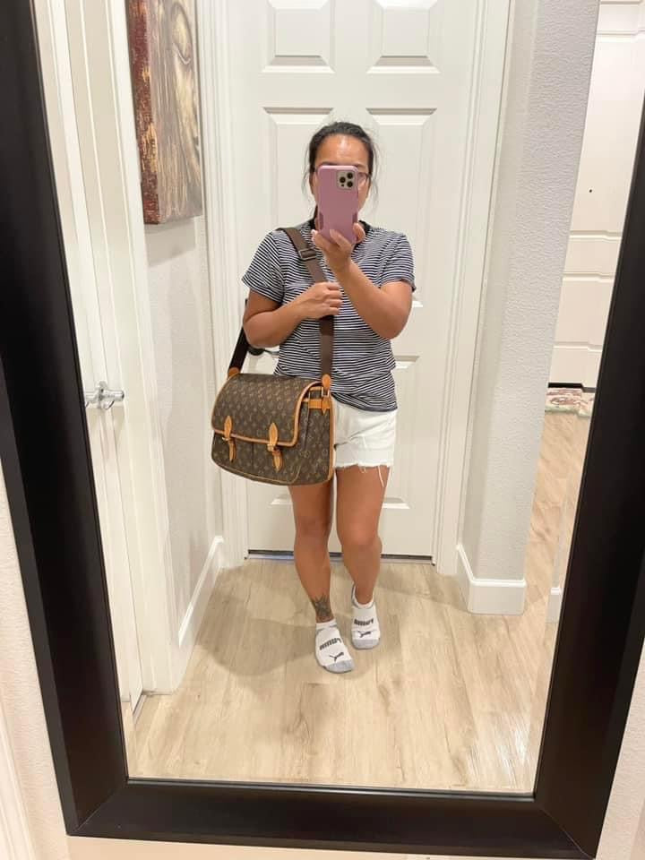 Gibeciere GM Crossbody - π
Year: 1997