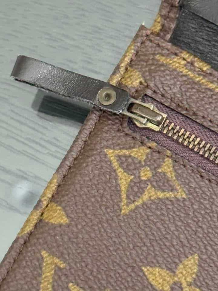 Rabat Clutch with Insert and Generic Crossbody Strap🗓️ Circa 80’s