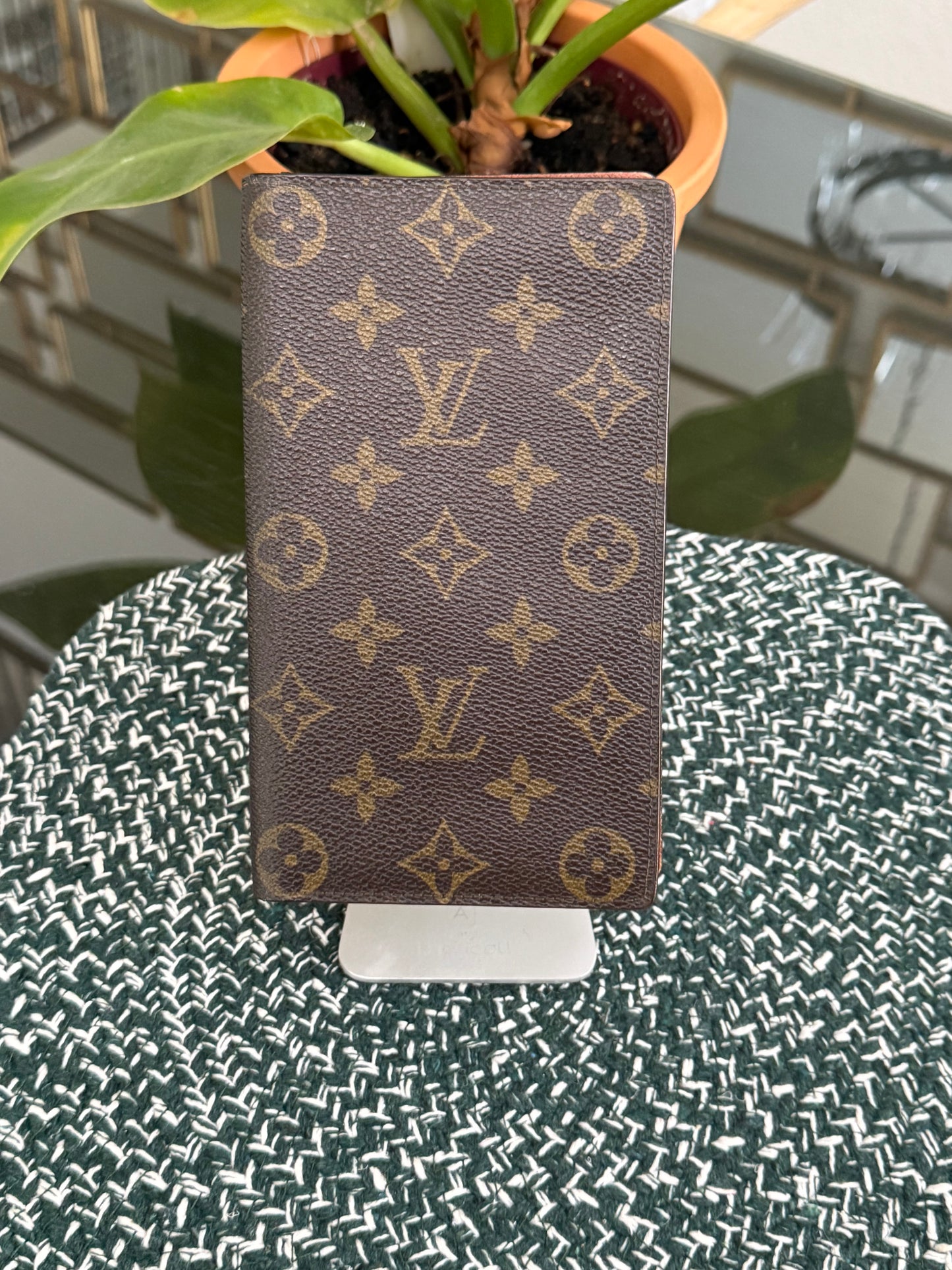 Monogram Checkbook Wallet with 6 Cardholders 🗓️ Year: 1990