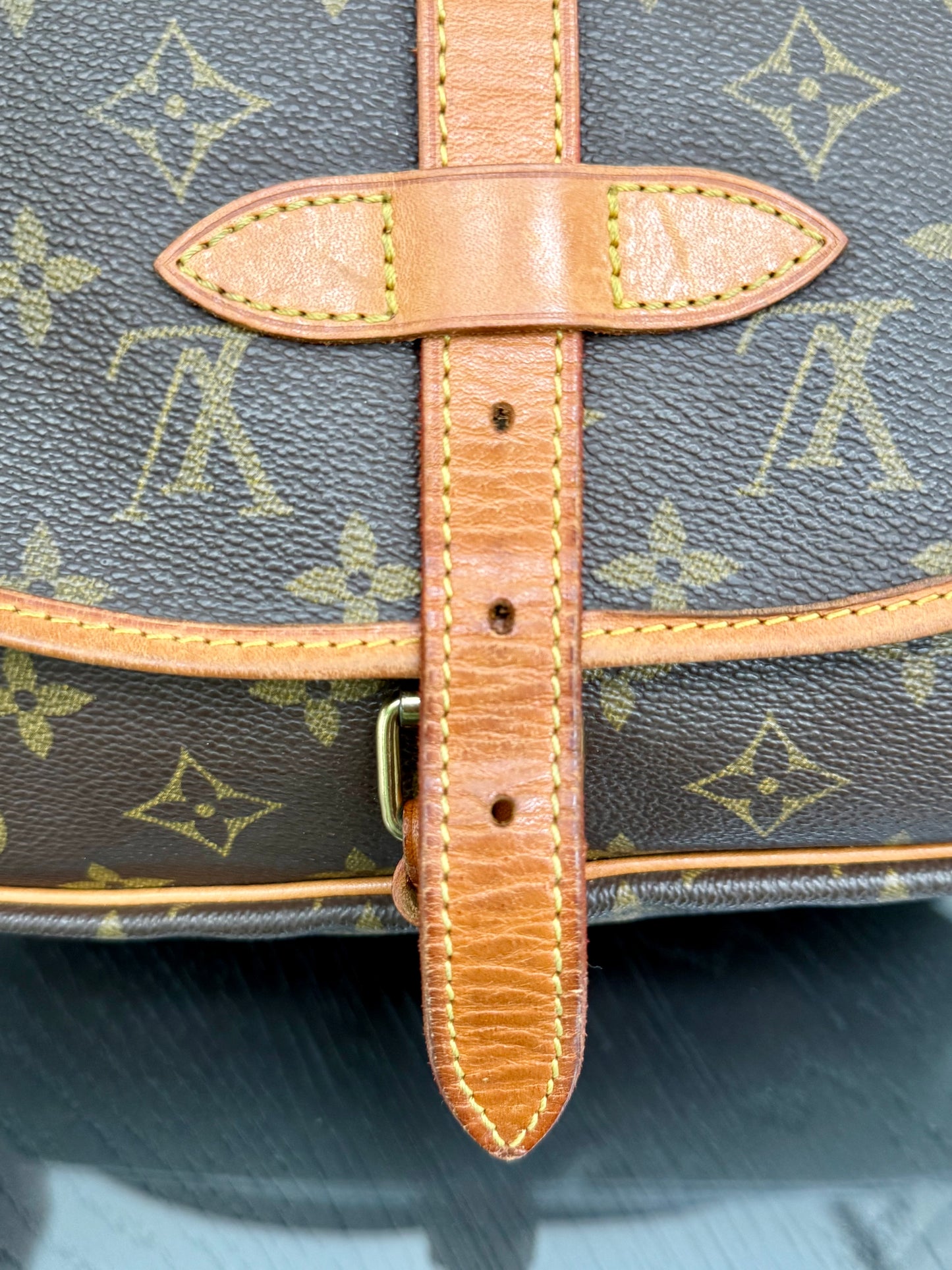 Saumur 30 Crossbody -Year: 1994