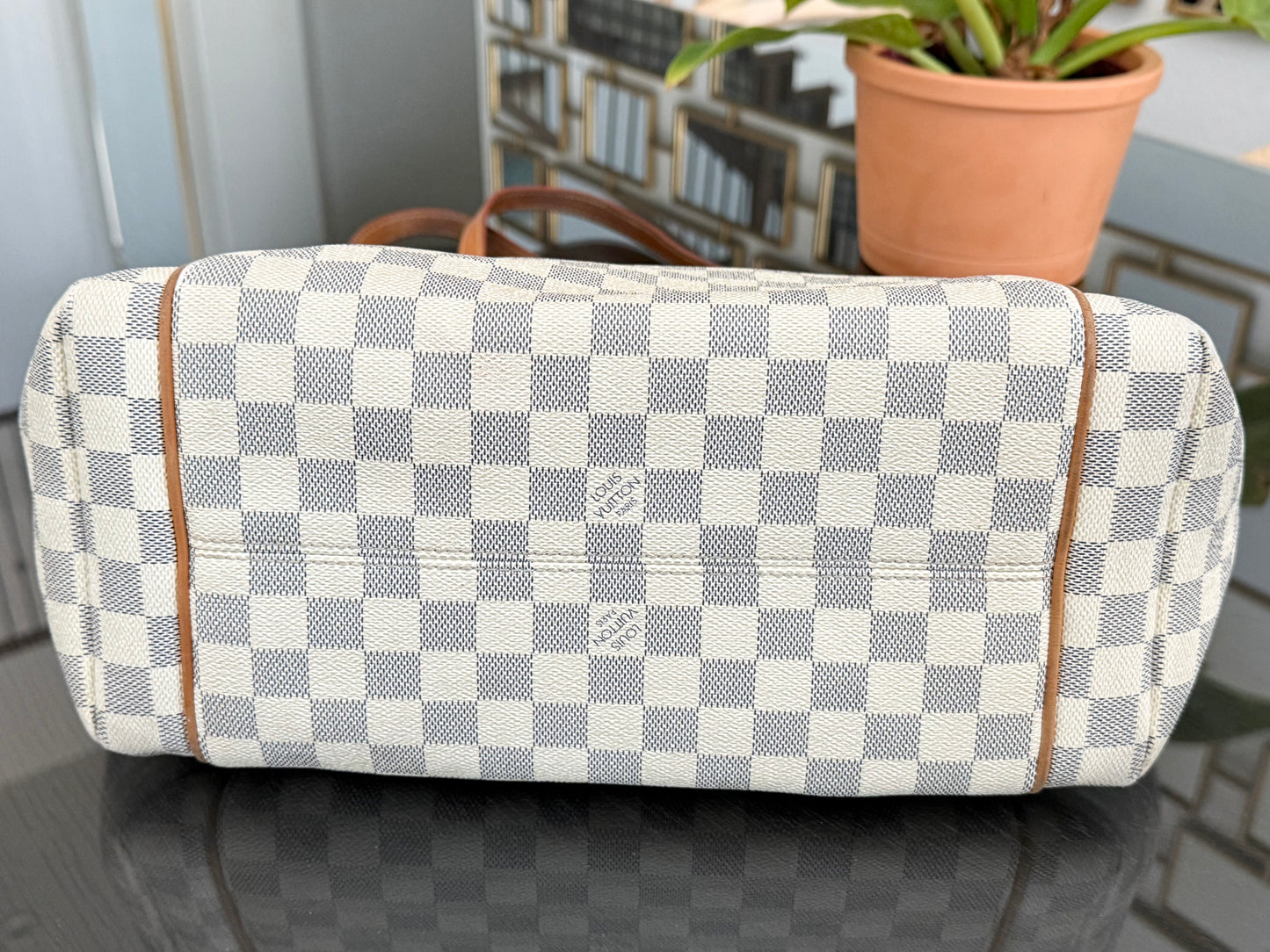 Totally MM in Azur with Dustbag and Insert Organizer -Year: 2010