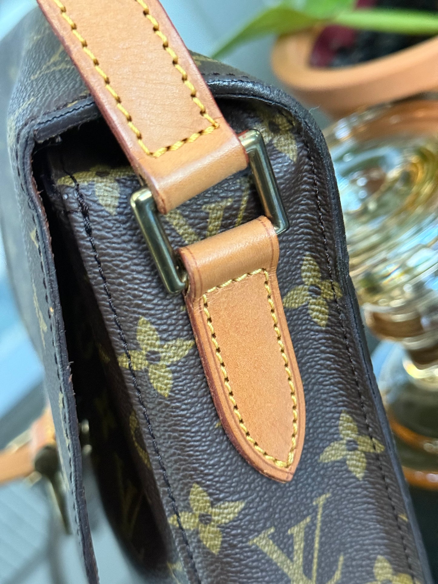 St.Cloud GM Crossbody 🗓️ Year: 1988
